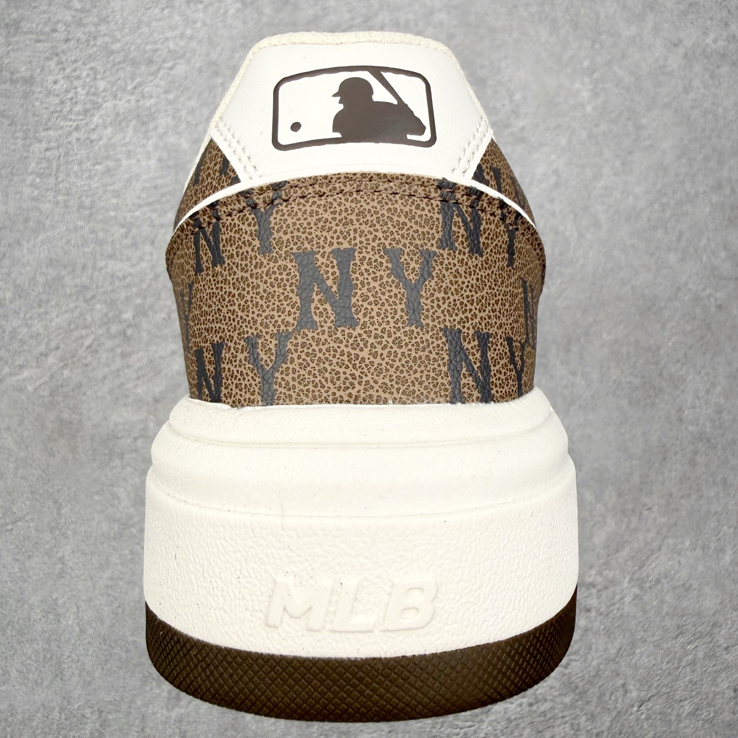 MLB Chunky Liner 舒适时尚低帮生活休闲鞋 男女同款 MLB是韩国F&F旗下潮流服装品牌，