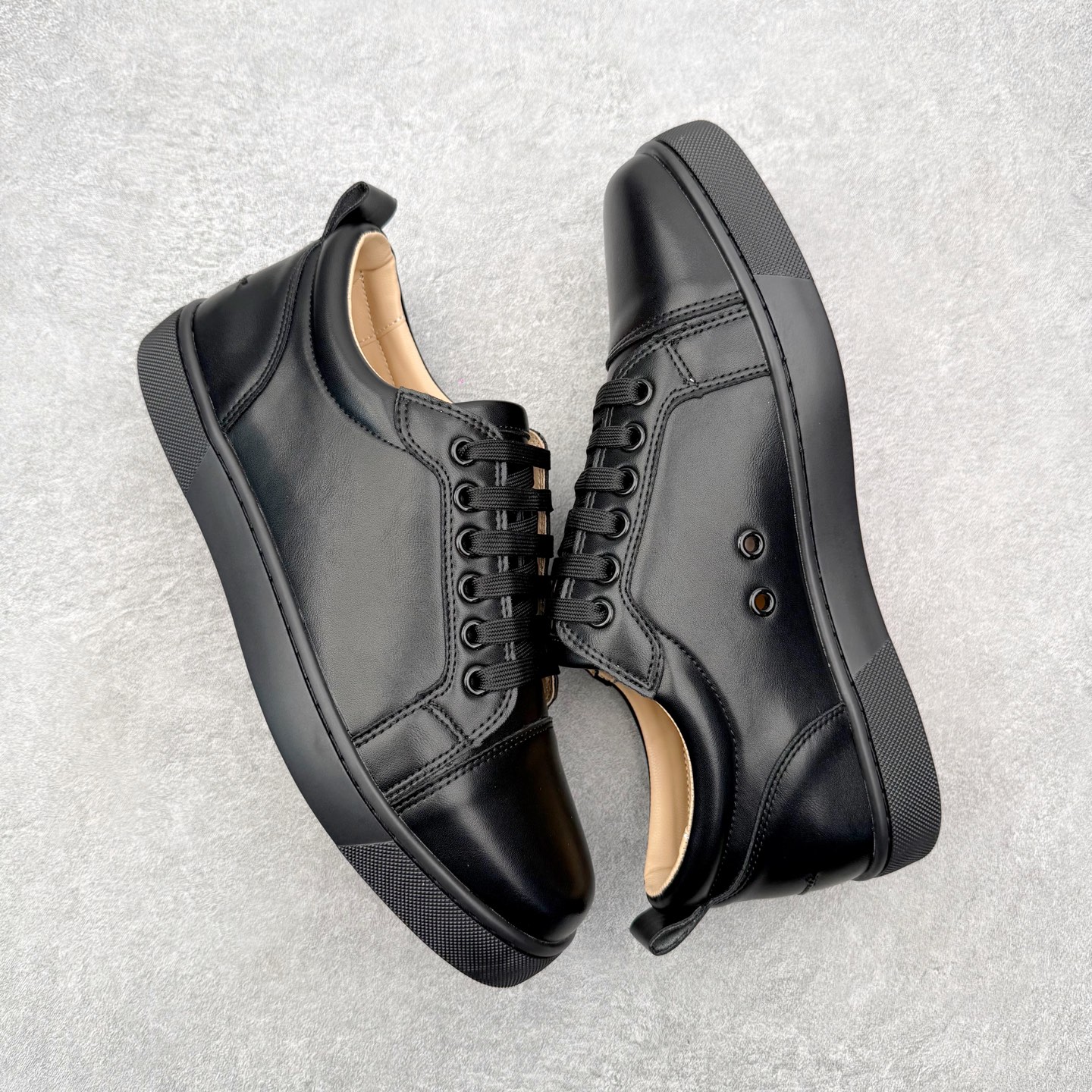 ＃莞产 Christian Louboutin CL（路铂廷） 红底鞋 男鞋低帮红底鞋水钻系带运动休闲板