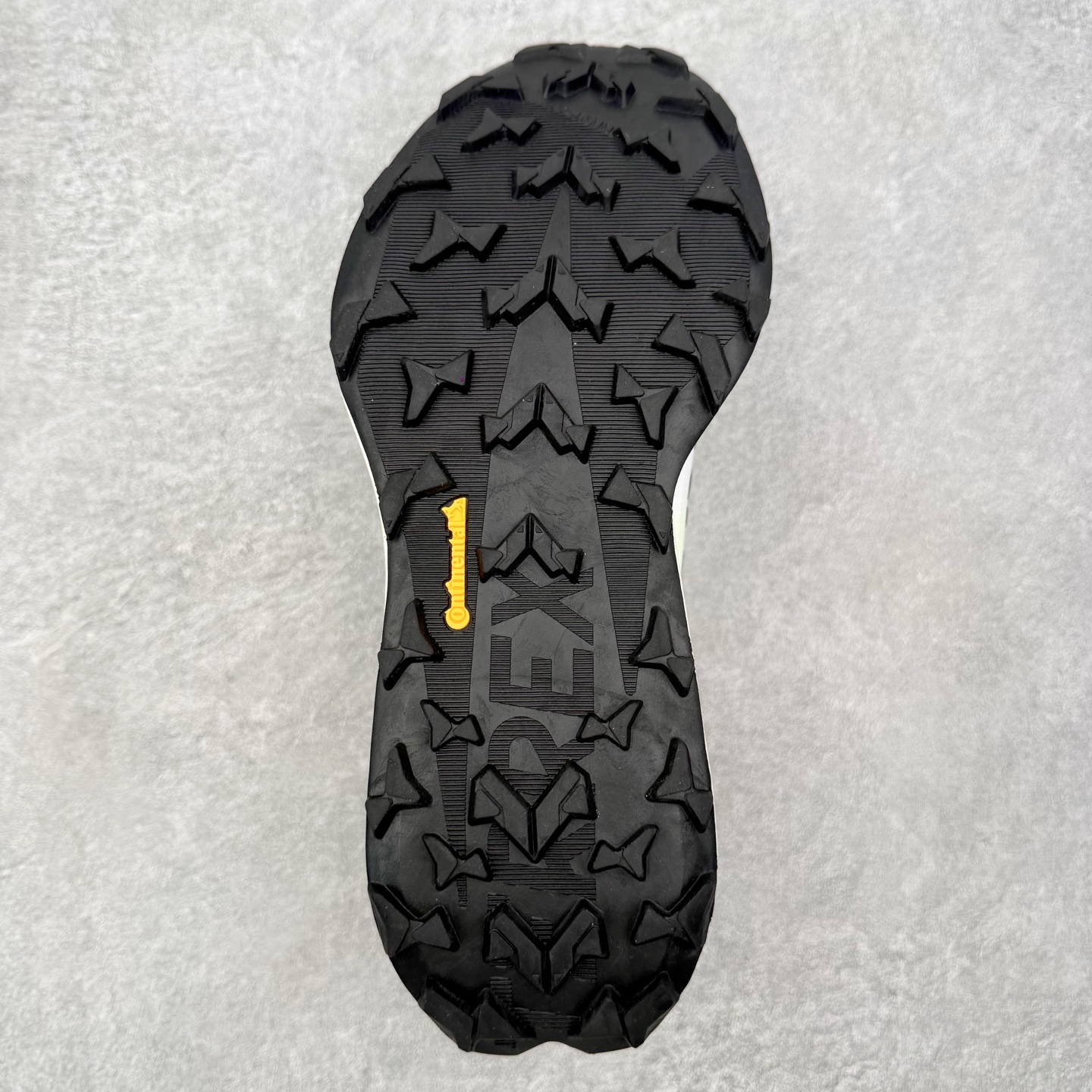 AD Terrex Agravic speed ultra 2 舒适耐用跑步鞋 运动休闲跑鞋 采用较薄的