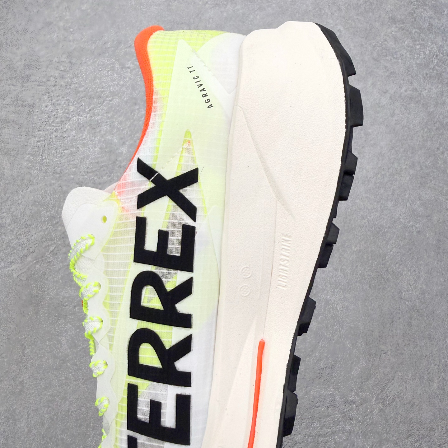 AD Terrex Agravic speed ultra 2 舒适耐用跑步鞋 运动休闲跑鞋 采用较薄的