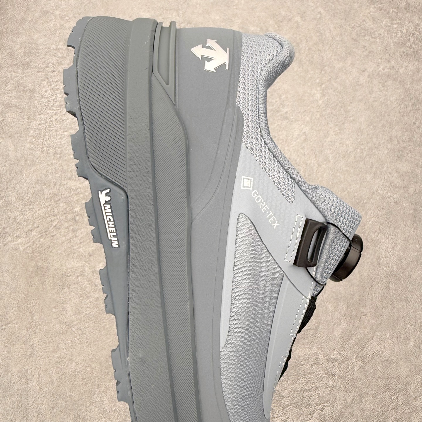 迪桑特DESCENTE Dualis 织物 PRIME GTX WIRE 2.0 BOA 防水低帮生活休