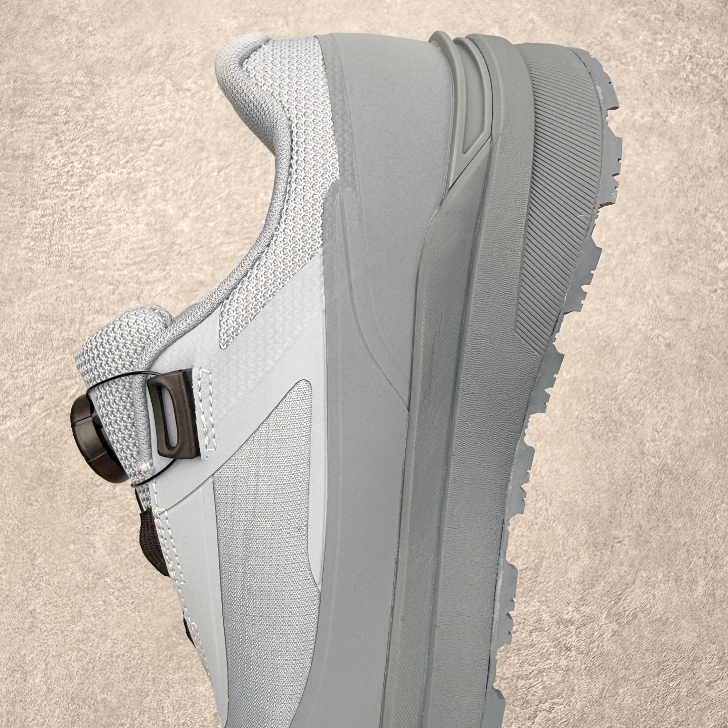 迪桑特DESCENTE Dualis 织物 PRIME GTX WIRE 2.0 BOA 防水低帮生活休