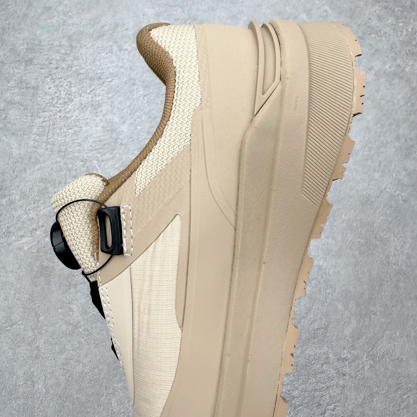 迪桑特DESCENTE Dualis 织物 PRIME GTX WIRE 2.0 BOA 防水低帮生活休