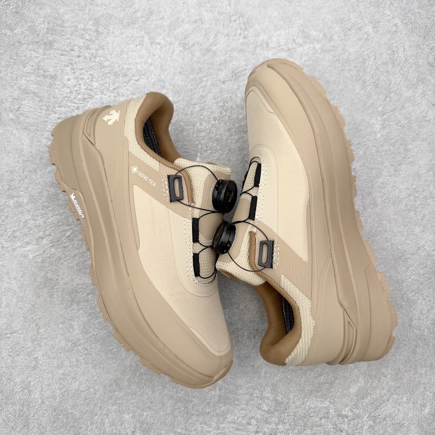 迪桑特DESCENTE Dualis 织物 PRIME GTX WIRE 2.0 BOA 防水低帮生活休