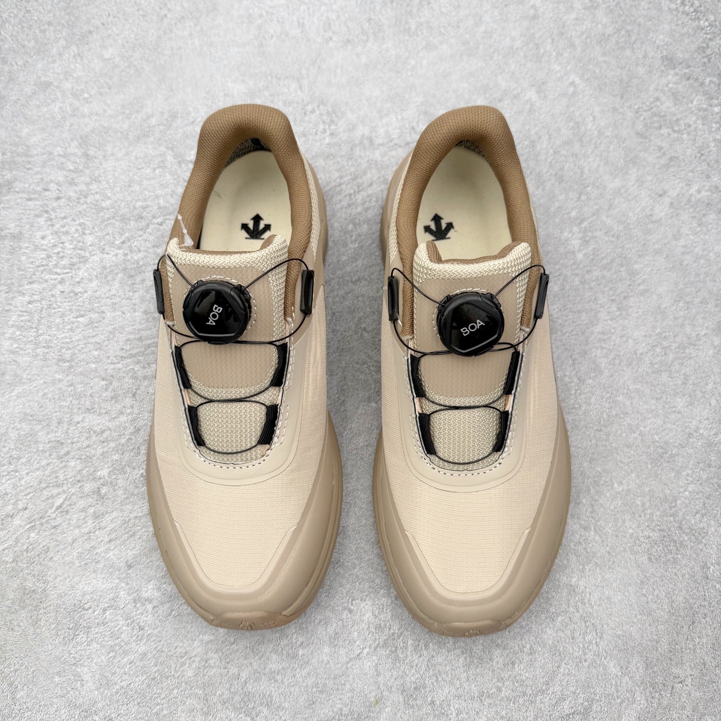 迪桑特DESCENTE Dualis 织物 PRIME GTX WIRE 2.0 BOA 防水低帮生活休