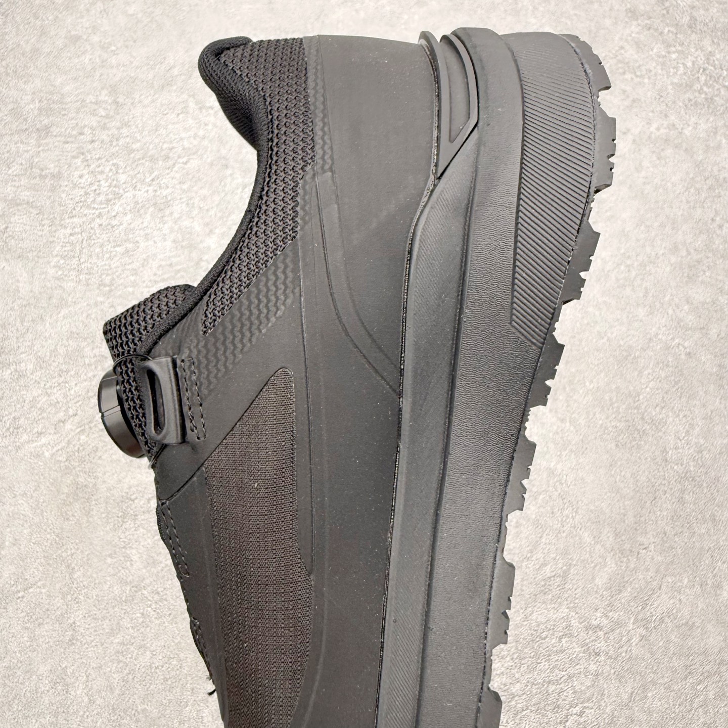 迪桑特DESCENTE Dualis 织物 PRIME GTX WIRE 2.0 BOA 防水低帮生活休