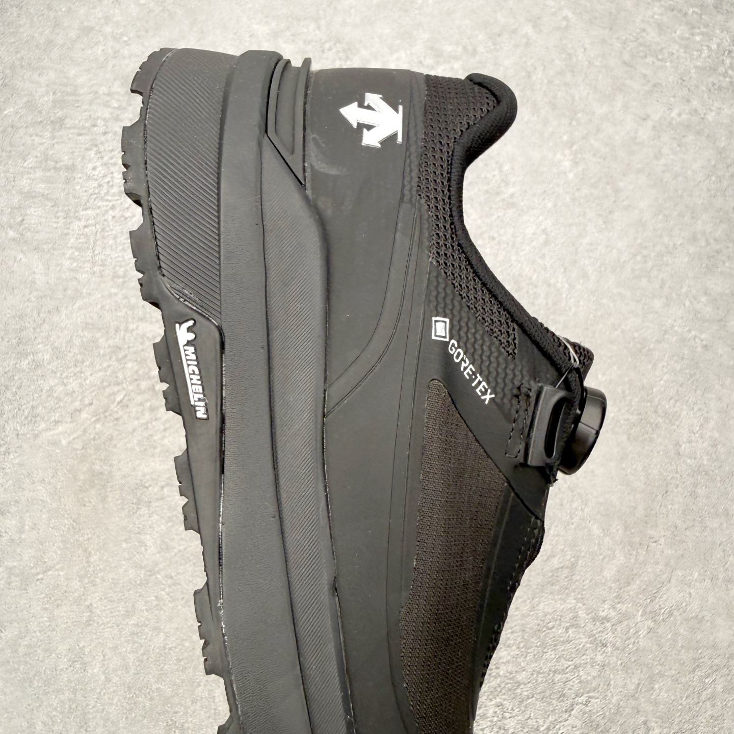 迪桑特DESCENTE Dualis 织物 PRIME GTX WIRE 2.0 BOA 防水低帮生活休