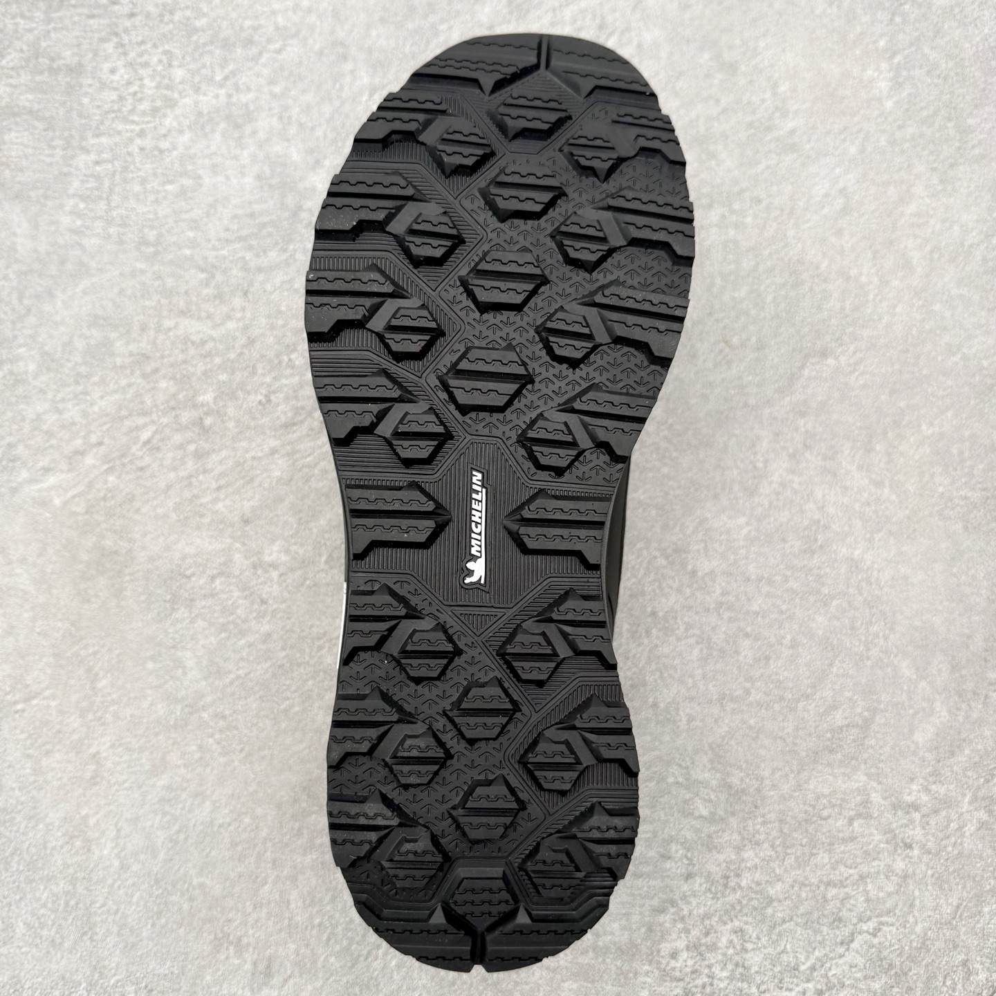 迪桑特DESCENTE Dualis 织物 PRIME GTX WIRE 2.0 BOA 防水低帮生活休