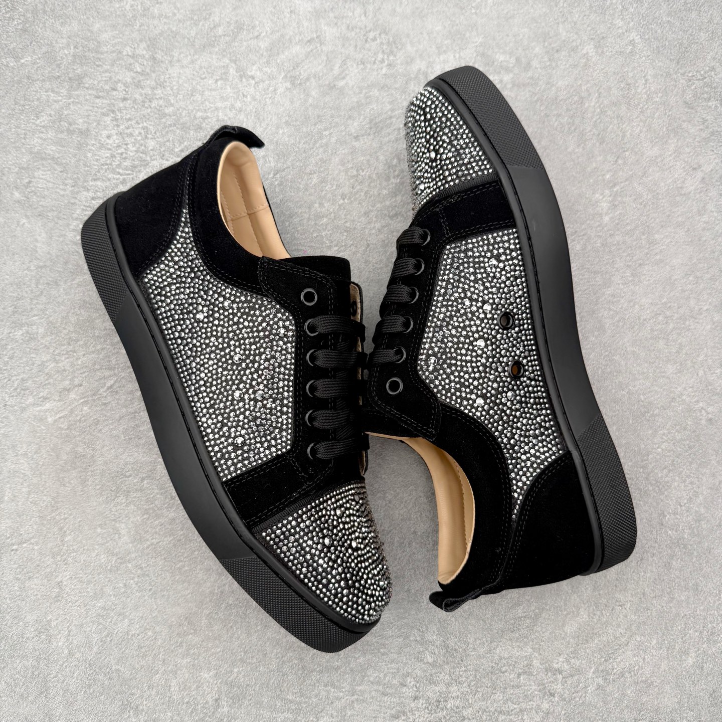 ＃莞产 Christian Louboutin CL（路铂廷） 红底鞋 男鞋低帮红底鞋水钻系带运动休闲板