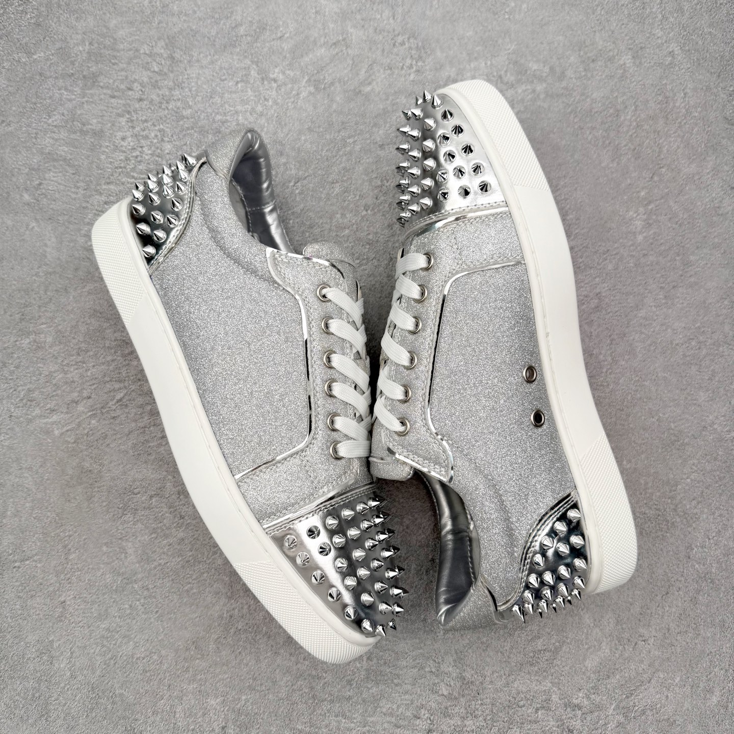 ＃莞产 Christian Louboutin CL（路铂廷） 红底鞋 男鞋低帮红底鞋水钻系带运动休闲板