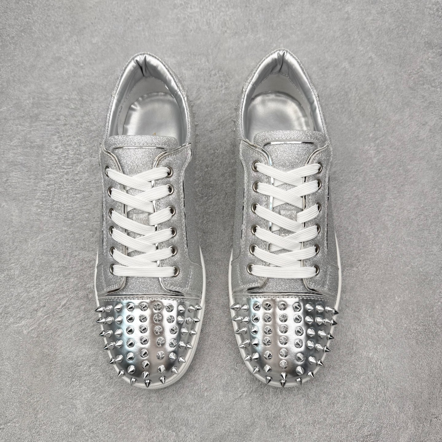 ＃莞产 Christian Louboutin CL（路铂廷） 红底鞋 男鞋低帮红底鞋水钻系带运动休闲板