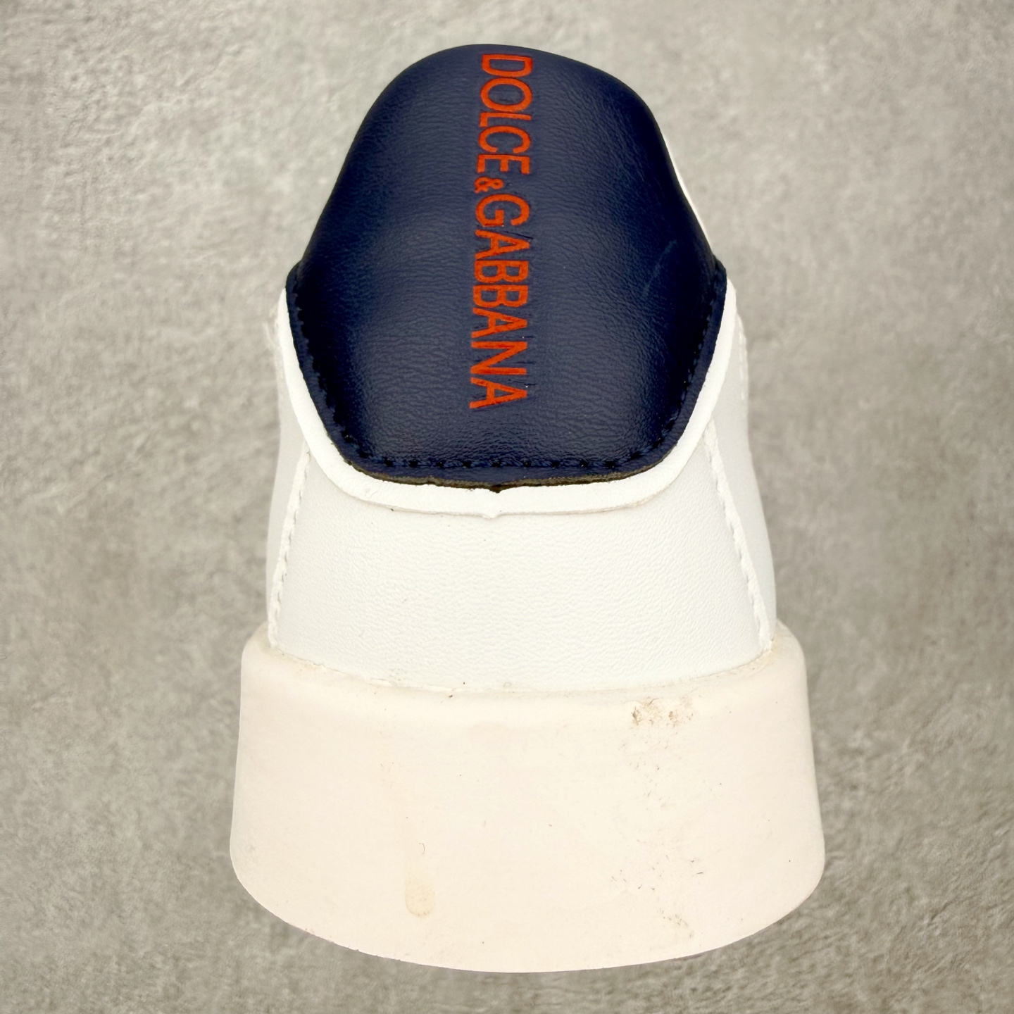 ＃CX DG杜嘉班纳 Portofino 小牛皮平底系带低帮板鞋 1985年，出生于意大利的设计师 Do