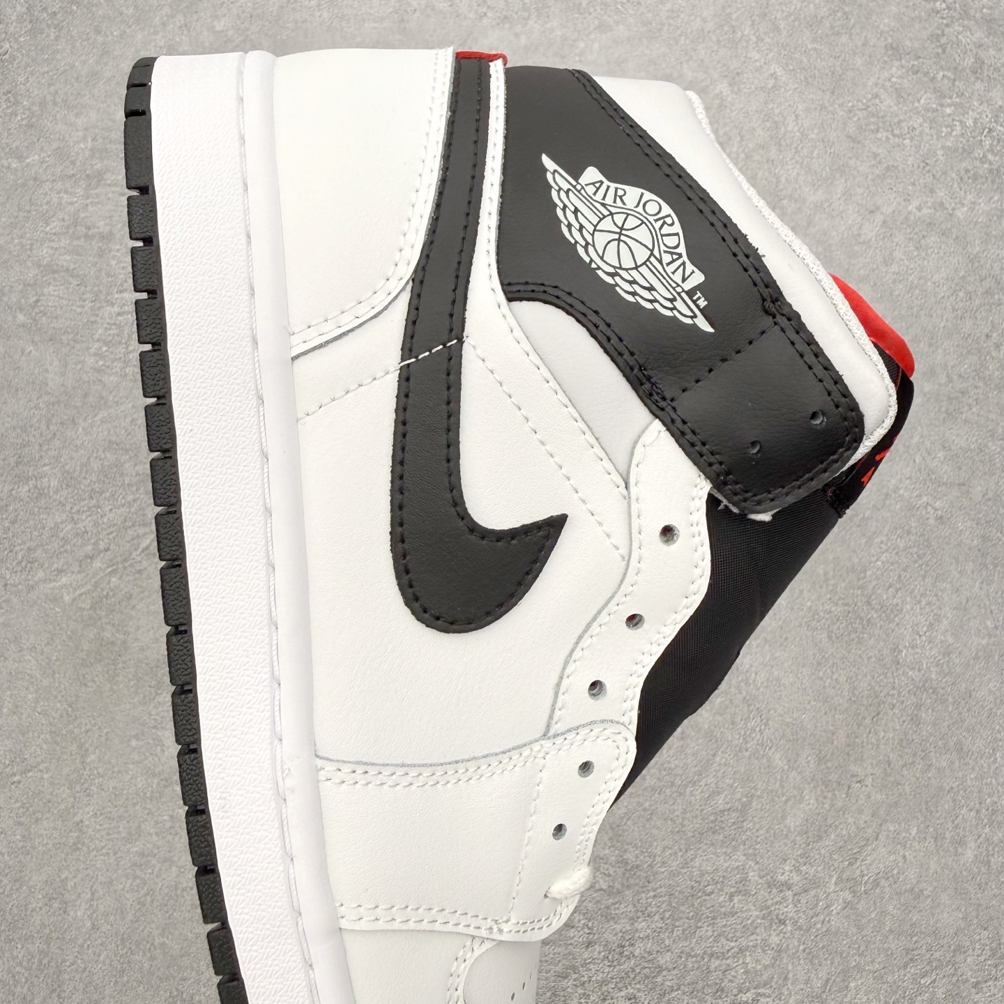 ＃纯原 Air Jordan AJ1 Mid 中帮 白黑红 DQ8426-109 终端优势供应 市面中低