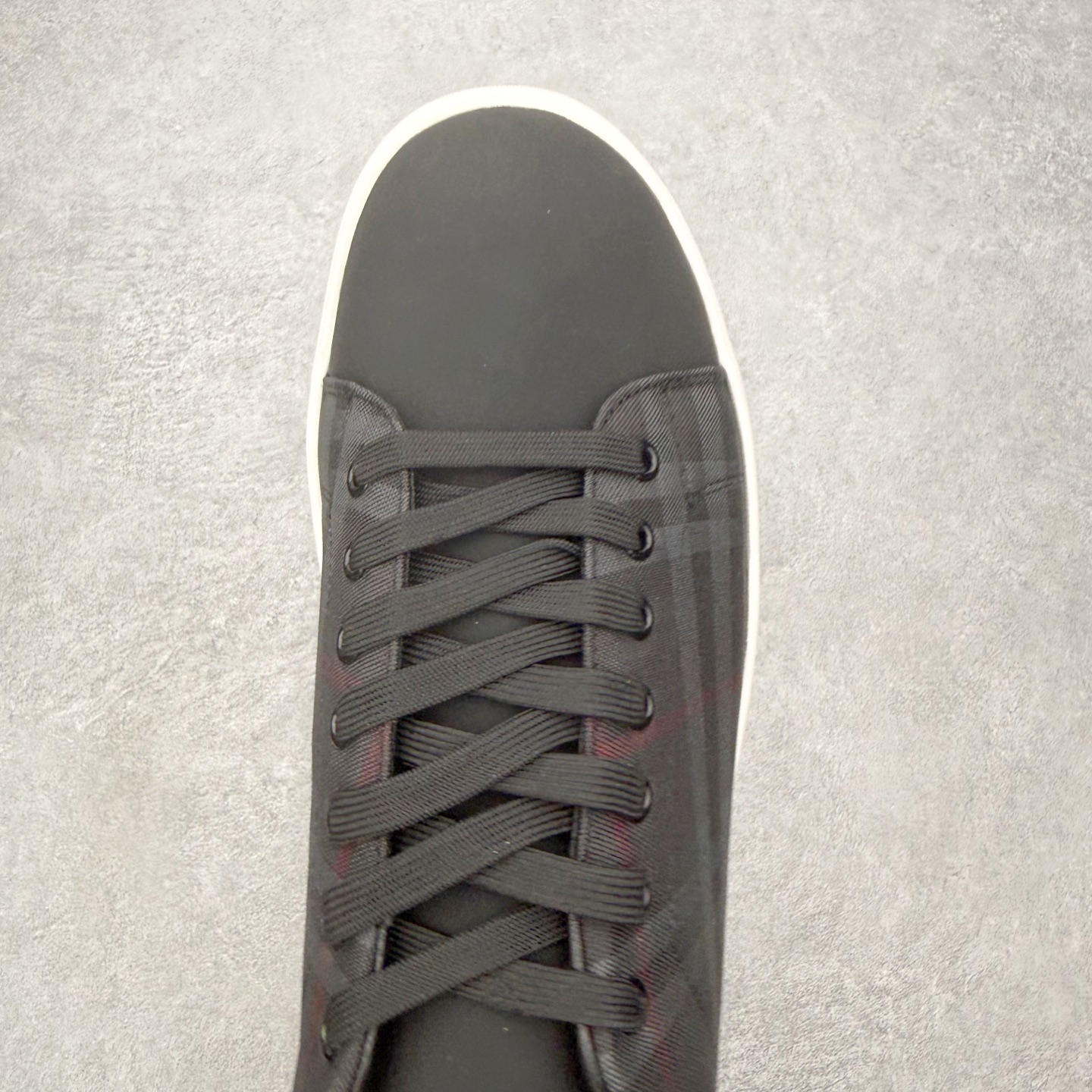 ＃CX Burberry博柏利巴宝莉皮革格纹系带低帮时尚板鞋 选用优质材料，精细制作。经典设计，展现优雅