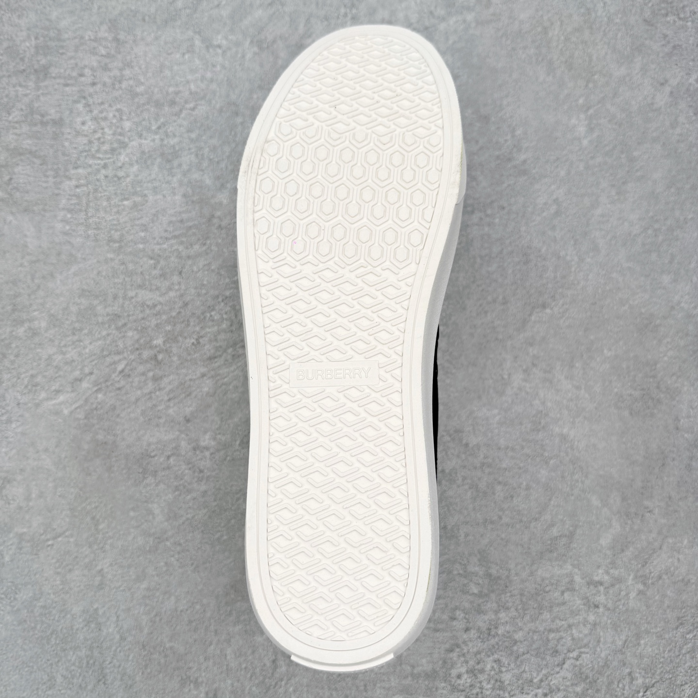 ＃CX Burberry博柏利巴宝莉皮革格纹系带低帮时尚板鞋 选用优质材料，精细制作。经典设计，展现优雅