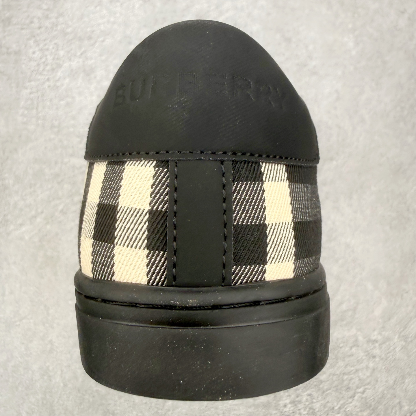 ＃CX Burberry博柏利巴宝莉皮革格纹系带低帮时尚板鞋 选用优质材料，精细制作。经典设计，展现优雅