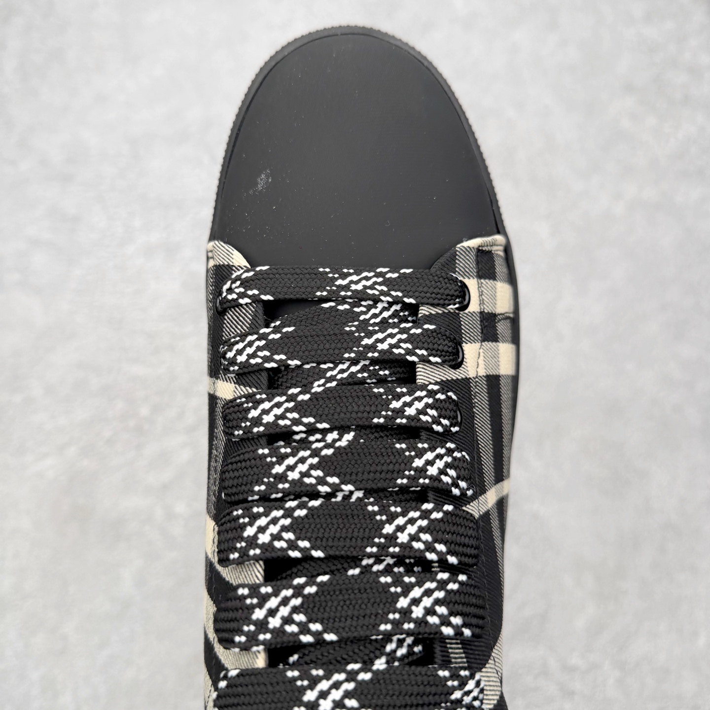 ＃CX Burberry博柏利巴宝莉皮革格纹系带低帮时尚板鞋 选用优质材料，精细制作。经典设计，展现优雅