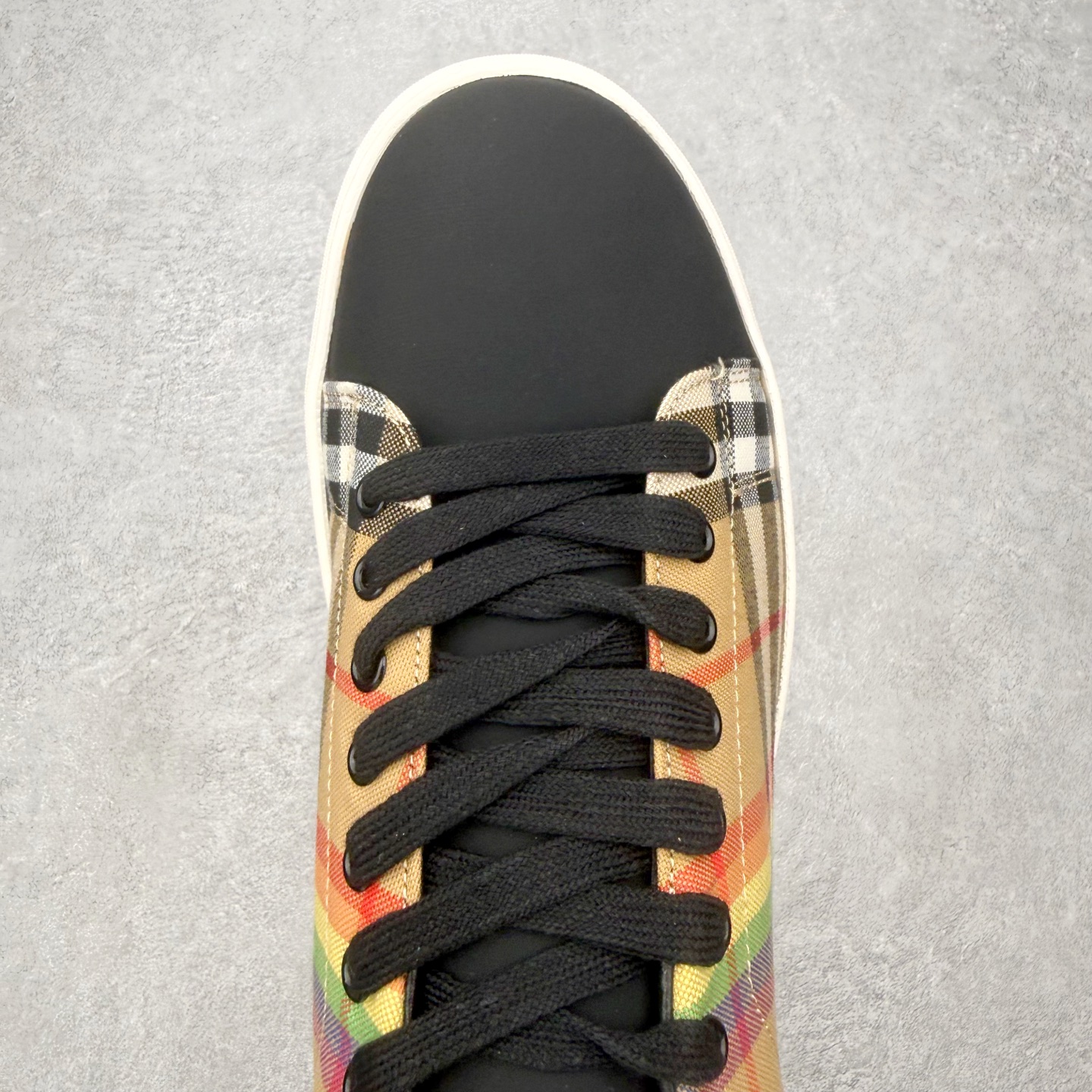 ＃CX Burberry博柏利巴宝莉皮革格纹系带低帮时尚板鞋 选用优质材料，精细制作。经典设计，展现优雅