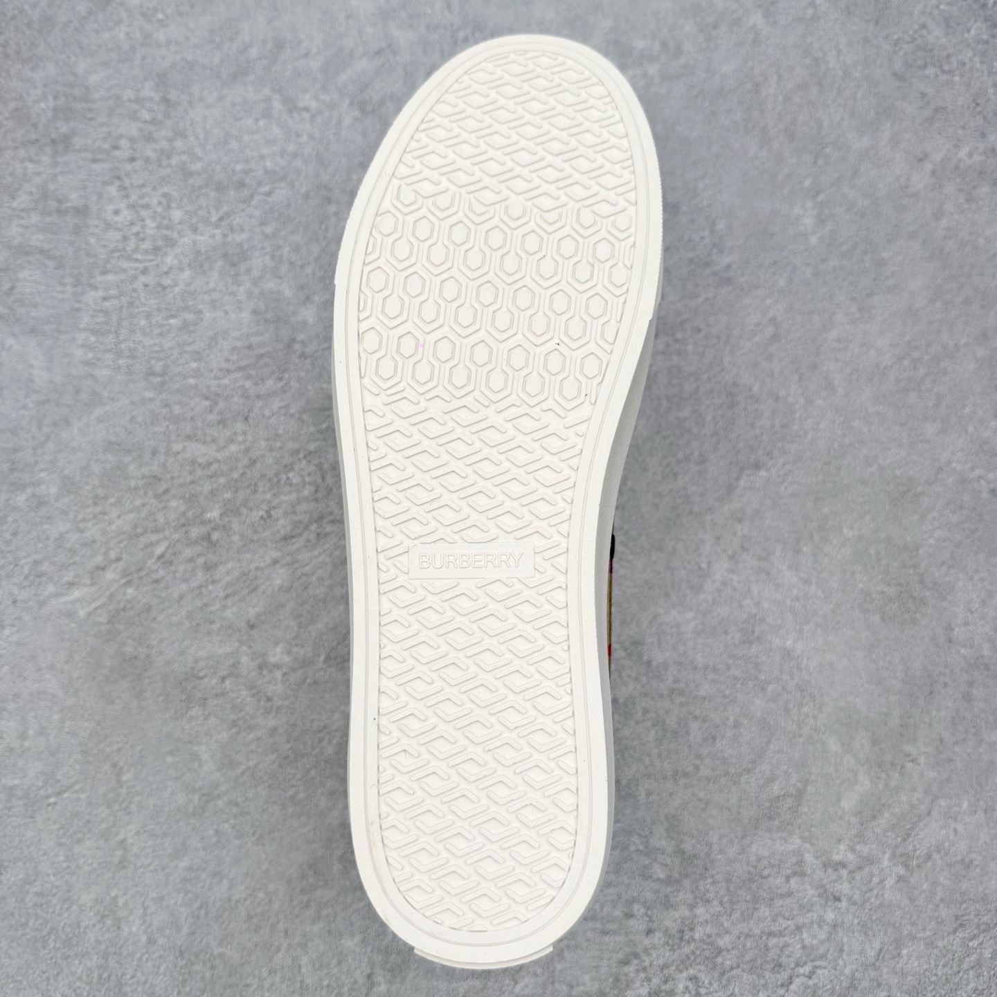 ＃CX Burberry博柏利巴宝莉皮革格纹系带低帮时尚板鞋 选用优质材料，精细制作。经典设计，展现优雅