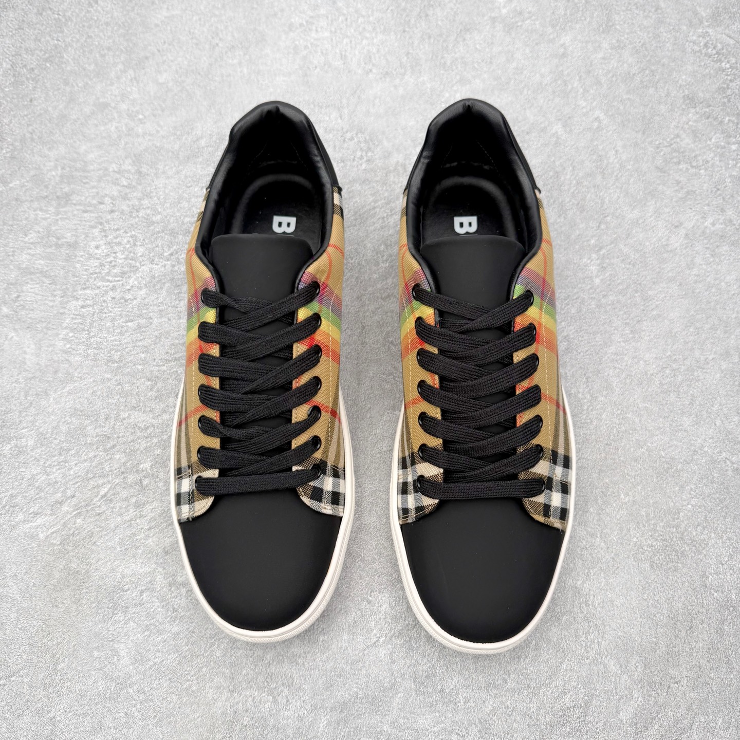 ＃CX Burberry博柏利巴宝莉皮革格纹系带低帮时尚板鞋 选用优质材料，精细制作。经典设计，展现优雅