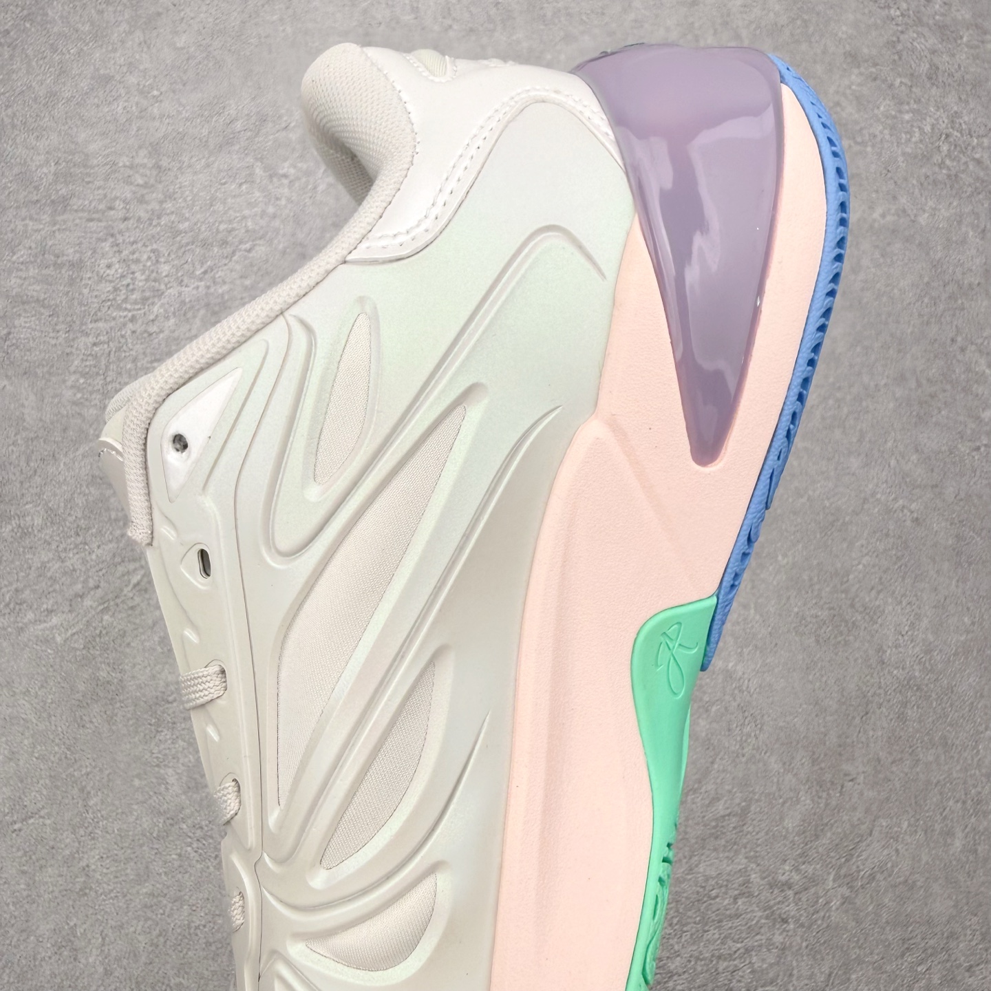 Reebok Angel Reese 1 “Mebounds” 锐步安吉尔里斯一代舒适百搭篮球鞋 从健身