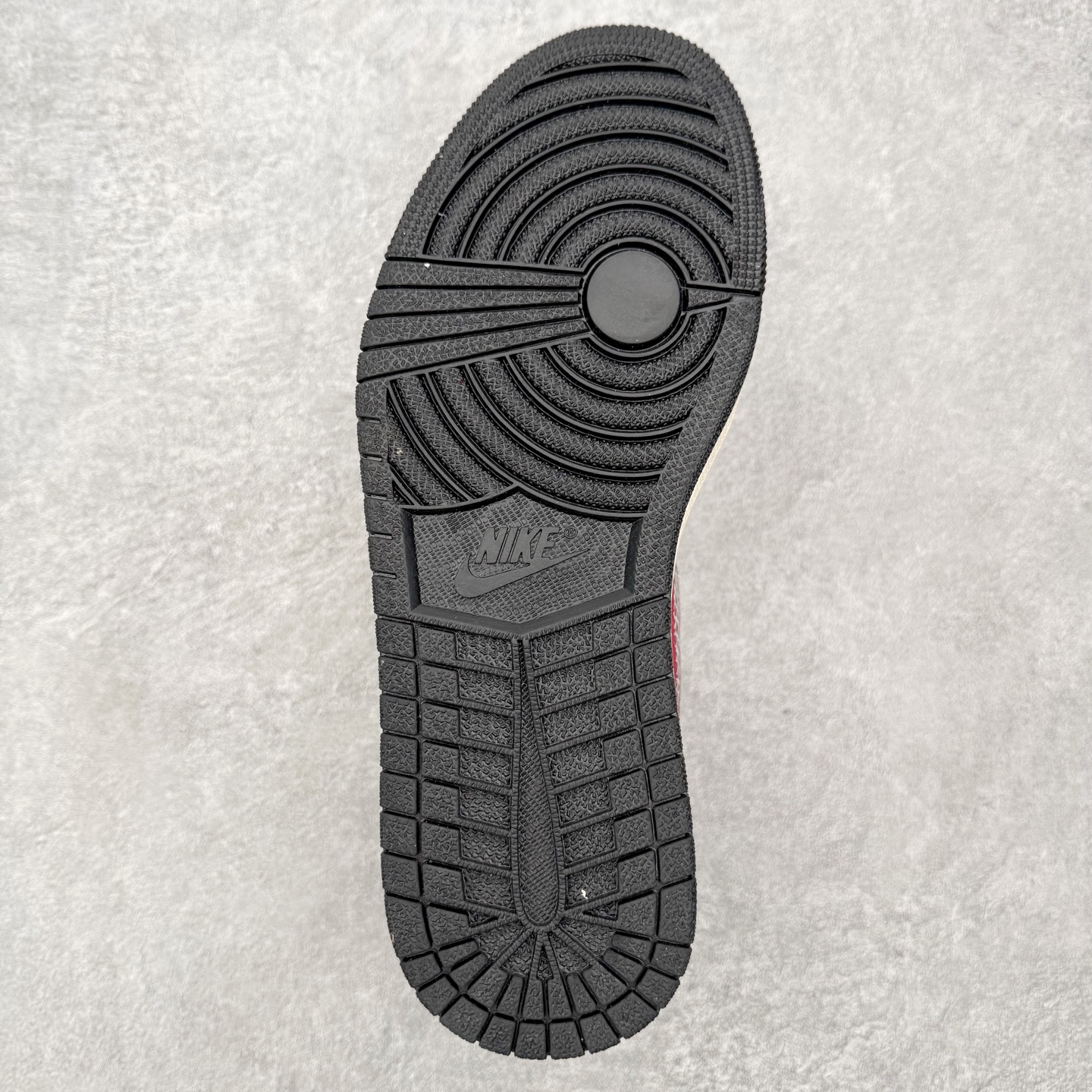 福利特价 手慢无👋🏻👋🏻👋🏻Air Jordan 1 Low 原厂内置气垫魔块 A模大底 头层小牛皮鞋舌