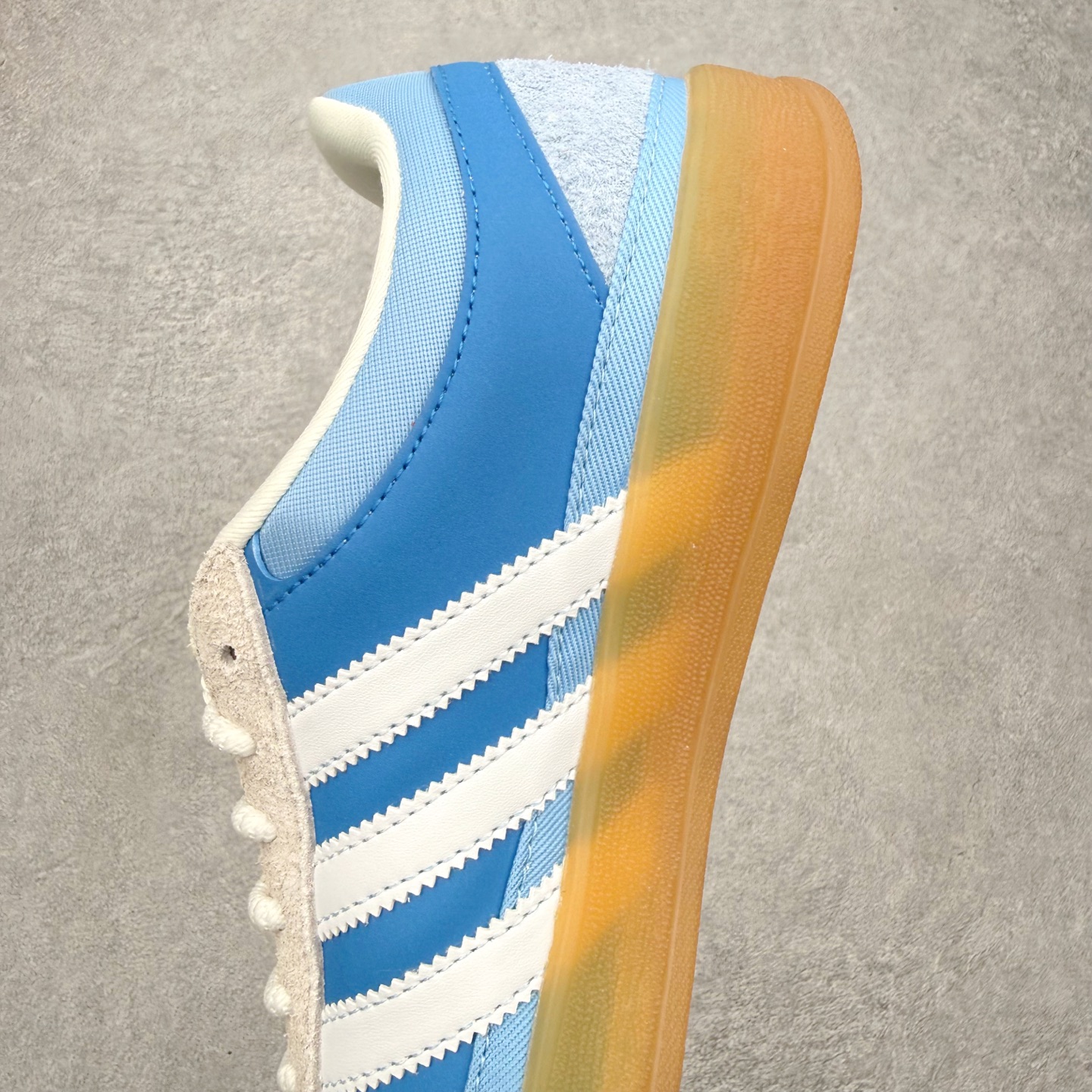 ＃神版 Bad Bunny x AD Gazelle Indoor Trainers 坏痞兔联名羚羊内训