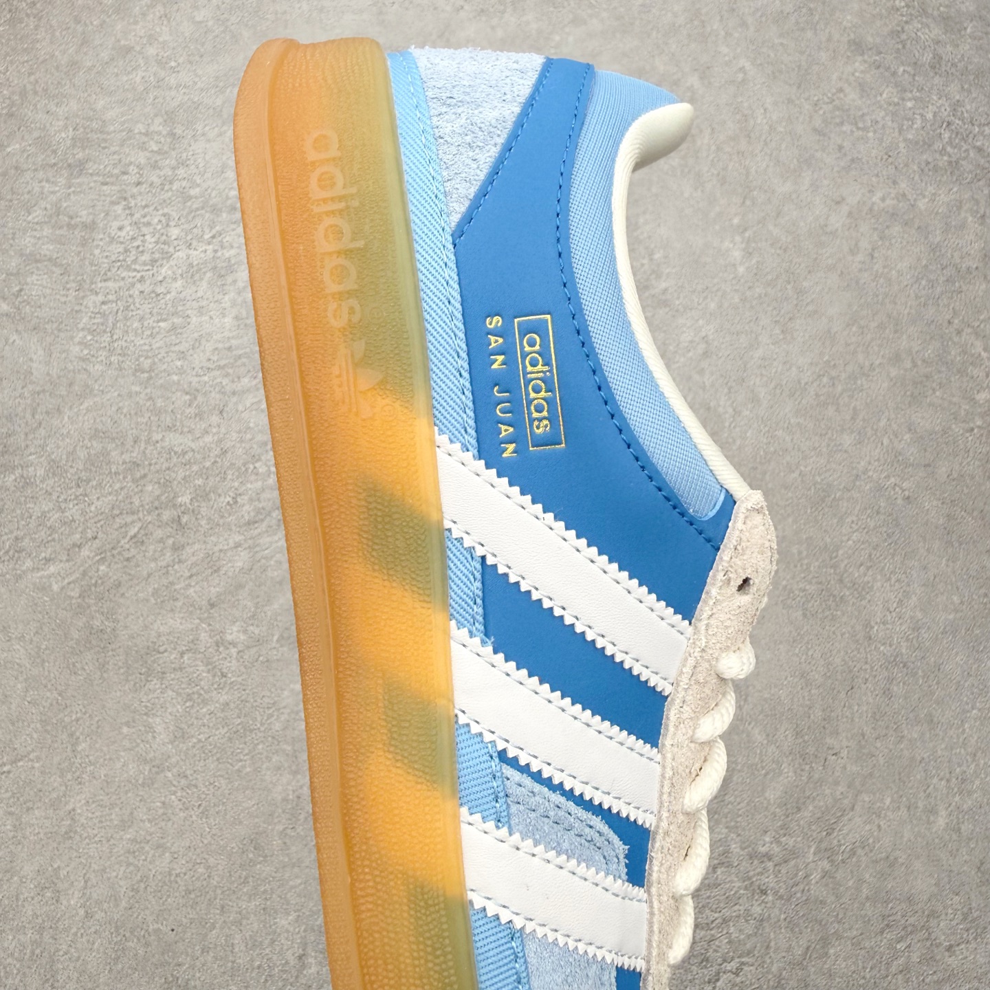 ＃神版 Bad Bunny x AD Gazelle Indoor Trainers 坏痞兔联名羚羊内训
