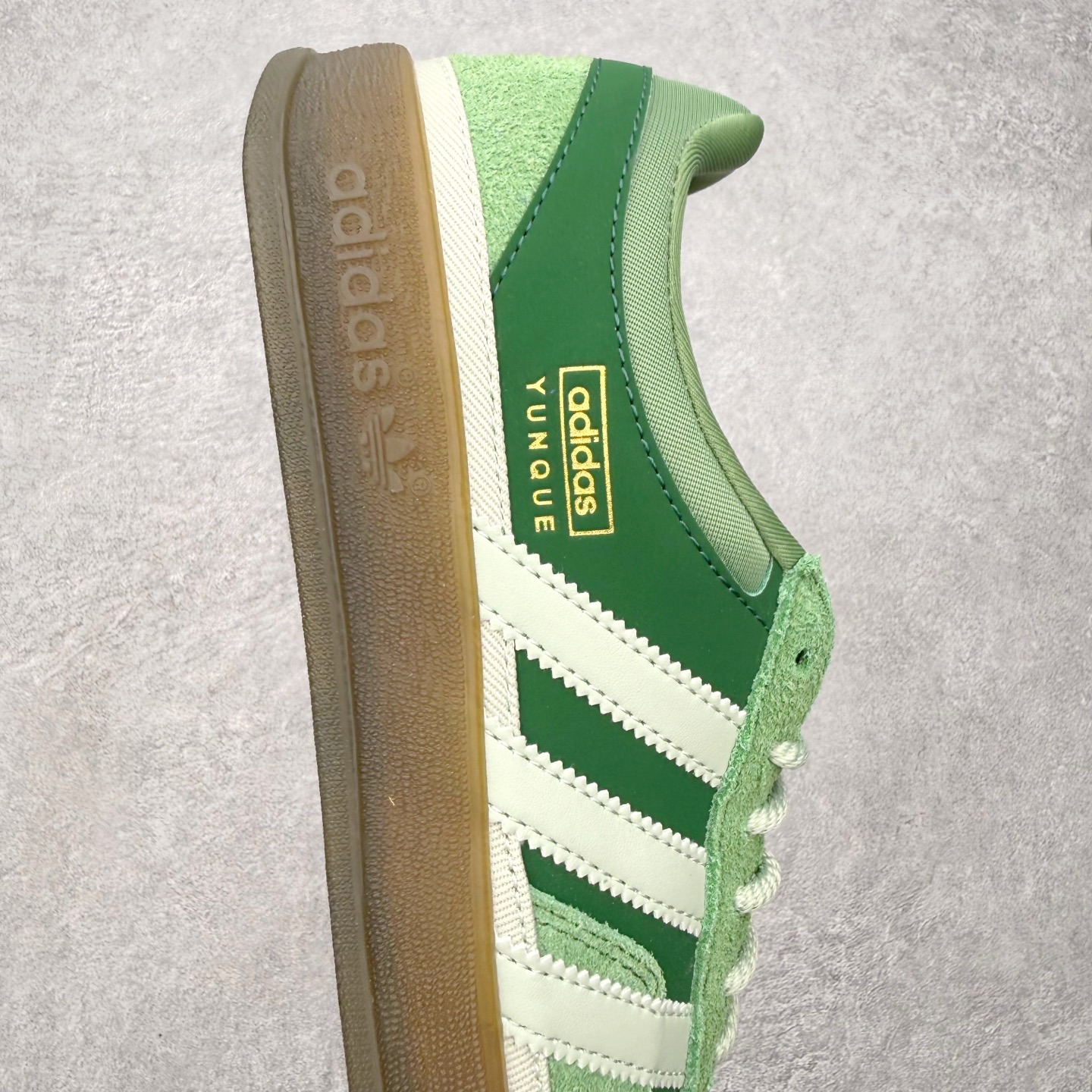 ＃神版 Bad Bunny x AD Gazelle Indoor Trainers 坏痞兔联名羚羊内训