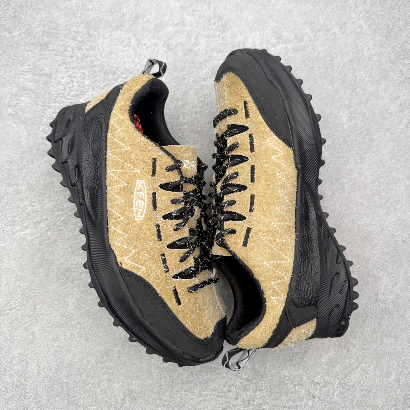 ＃神版 Keen Jasper Zionic 皮革绒面复古拼色系带登山徒步鞋 这双鞋不仅传承了KEEN自