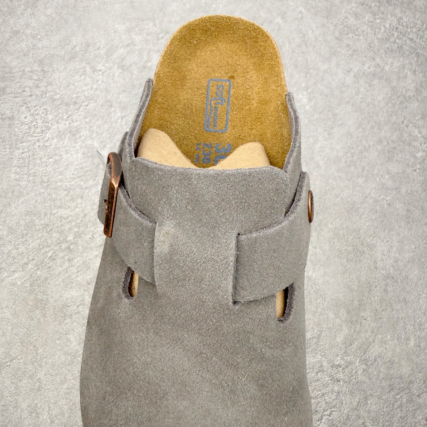 ＃GX Birkenstock Boston VL 勃肯绒面金属针扣软木底包头拖鞋 牛皮绒面革质地柔软 
