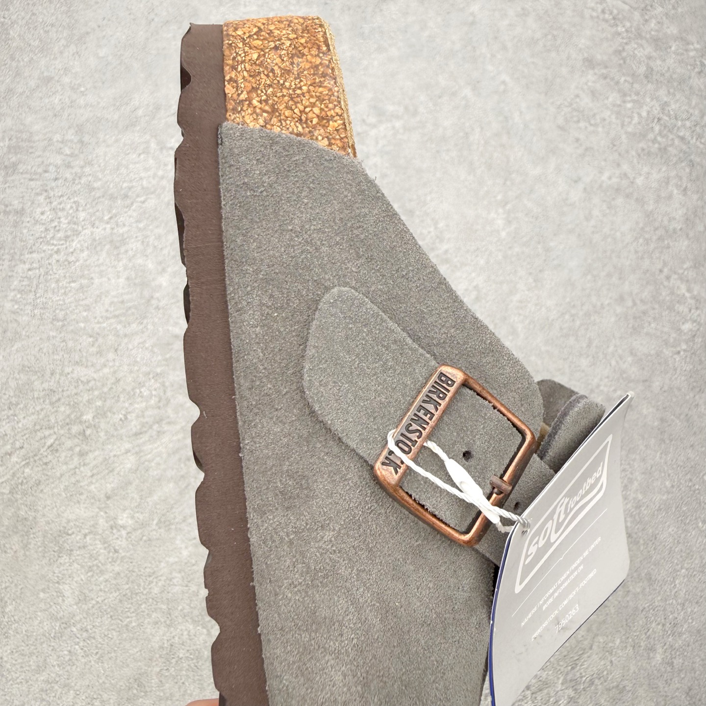 ＃GX Birkenstock Boston VL 勃肯绒面金属针扣软木底包头拖鞋 牛皮绒面革质地柔软 