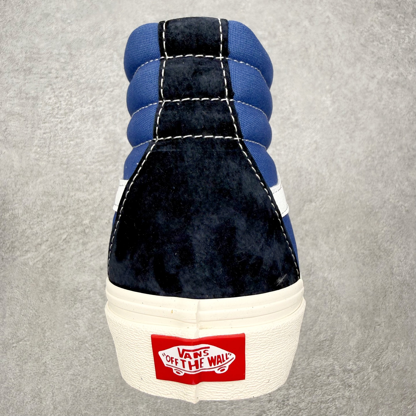 Vans Clash The Wall 经典解构高帮致敬街头文化，挑战传统规则 此次全新系列融合Auth