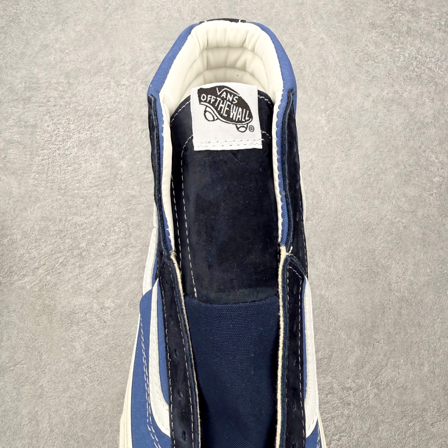 Vans Clash The Wall 经典解构高帮致敬街头文化，挑战传统规则 此次全新系列融合Auth