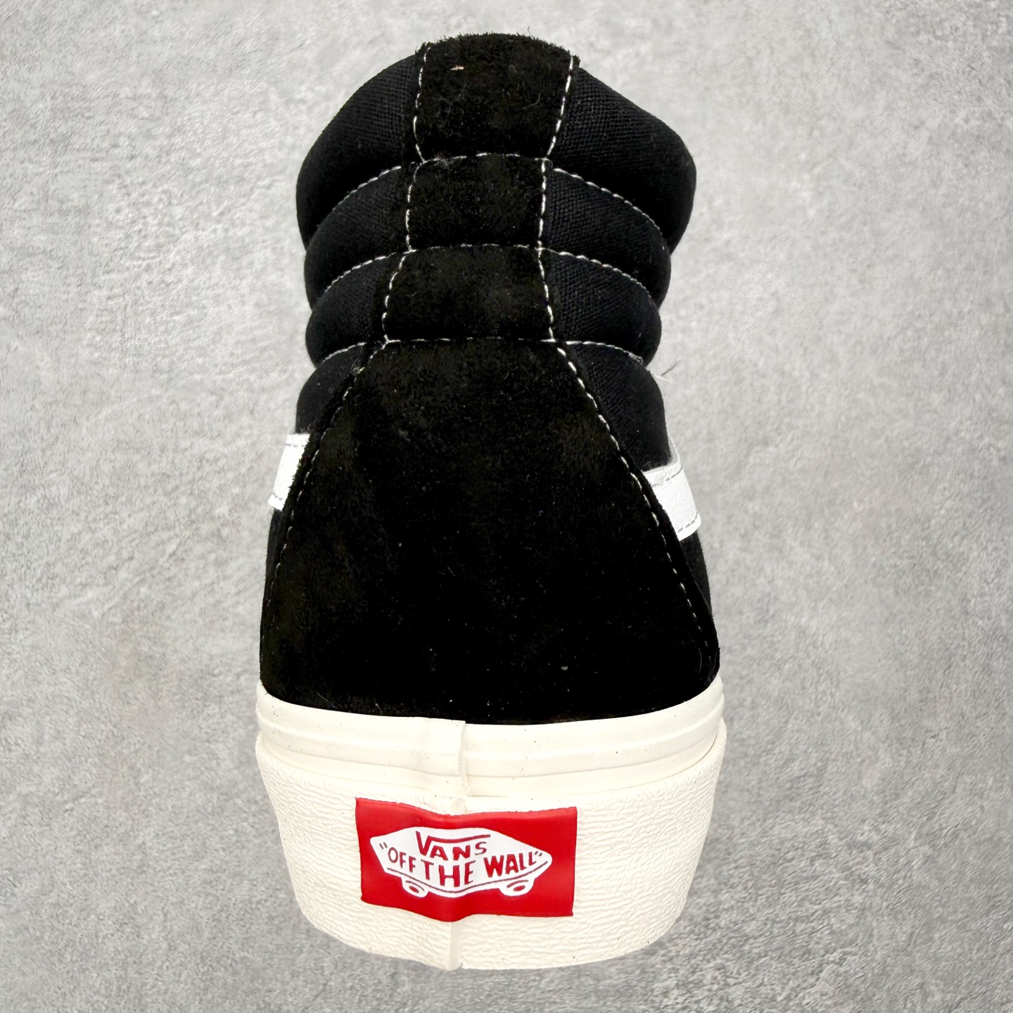 Vans Clash The Wall 经典解构高帮致敬街头文化，挑战传统规则 此次全新系列融合Auth
