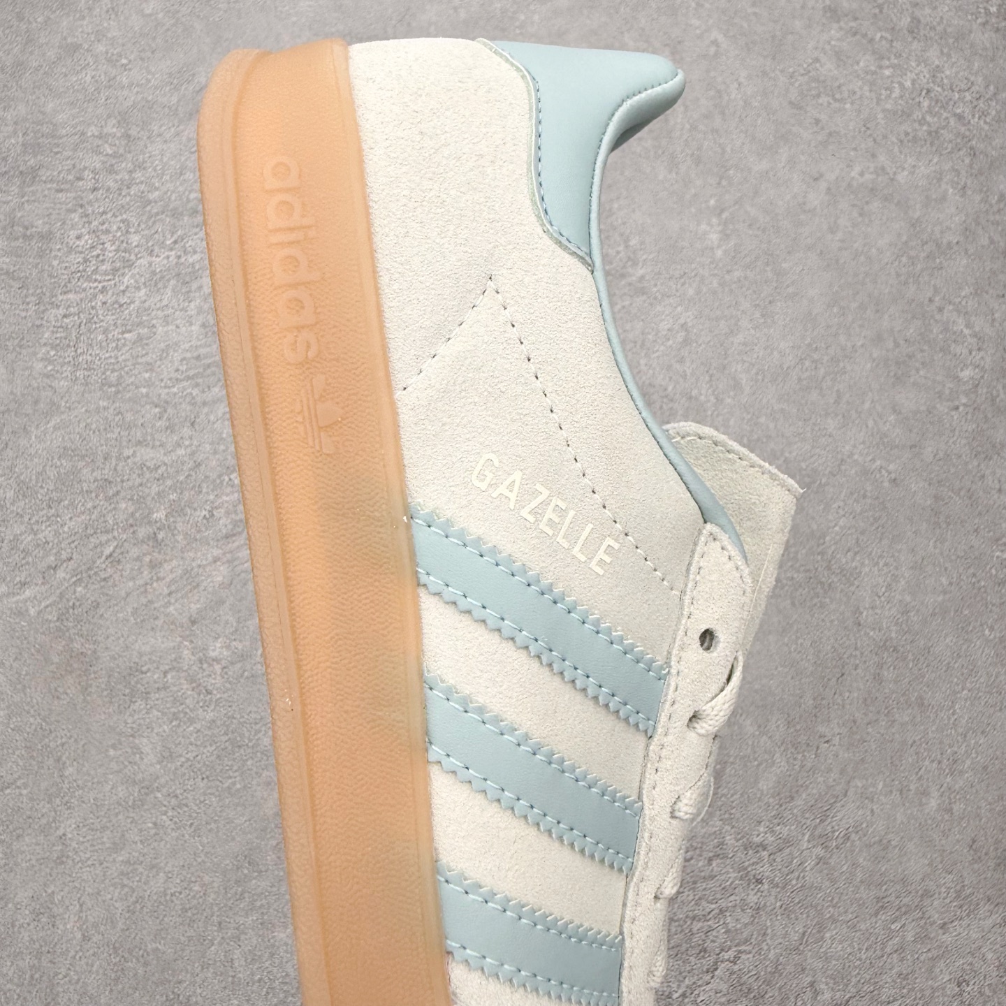 AD Original Gazelle Indoor Trainers 瞪羚室内鞋系列低帮复古百搭休闲运
