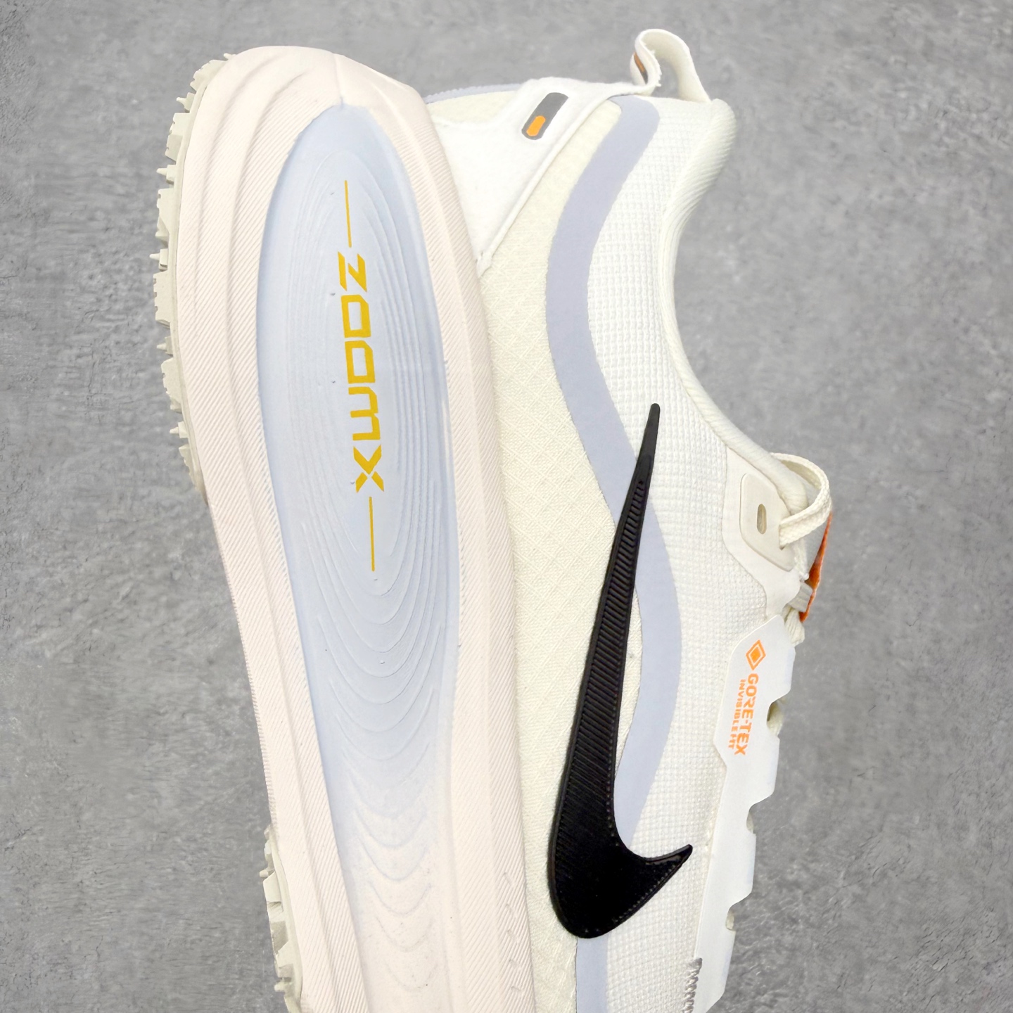 ＃QD纯原 Nike Vomero 18 GORE-TEX HQ7002-100 象牙白 防水缓震跑鞋 