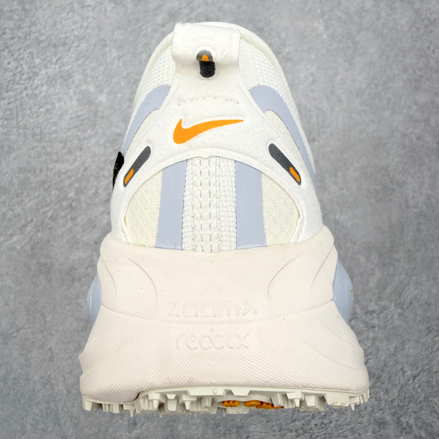 ＃QD纯原 Nike Vomero 18 GORE-TEX HQ7002-100 象牙白 防水缓震跑鞋 