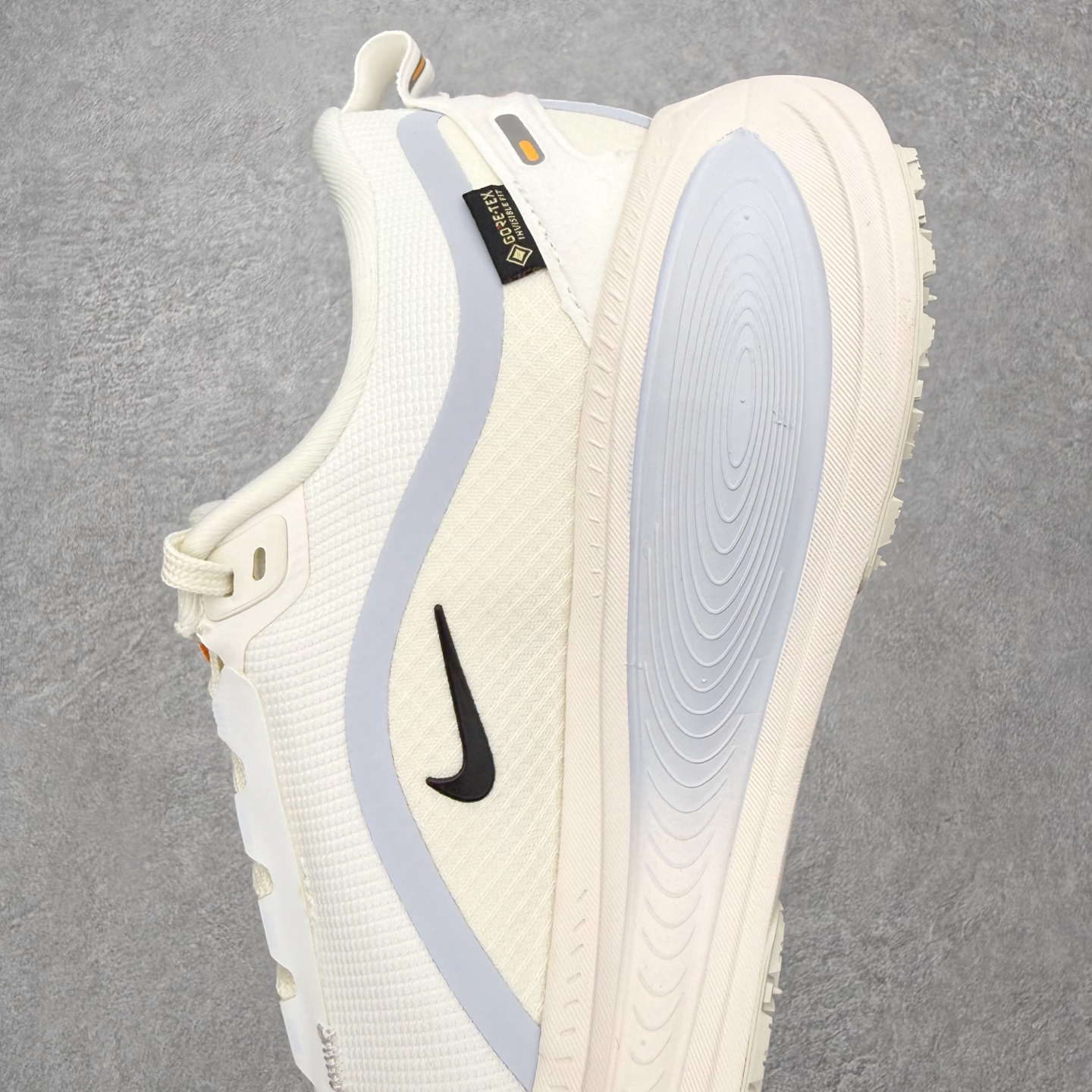 ＃QD纯原 Nike Vomero 18 GORE-TEX HQ7002-100 象牙白 防水缓震跑鞋 