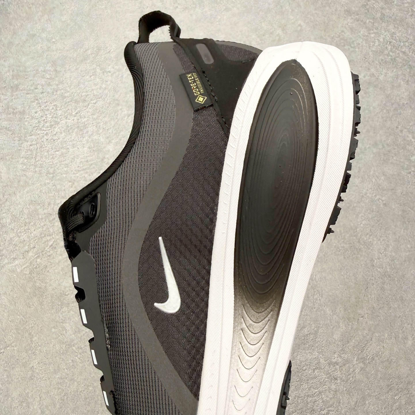 ＃QD纯原 Nike Zoom Vomero 18 GORE-TEX Black Metallic Si