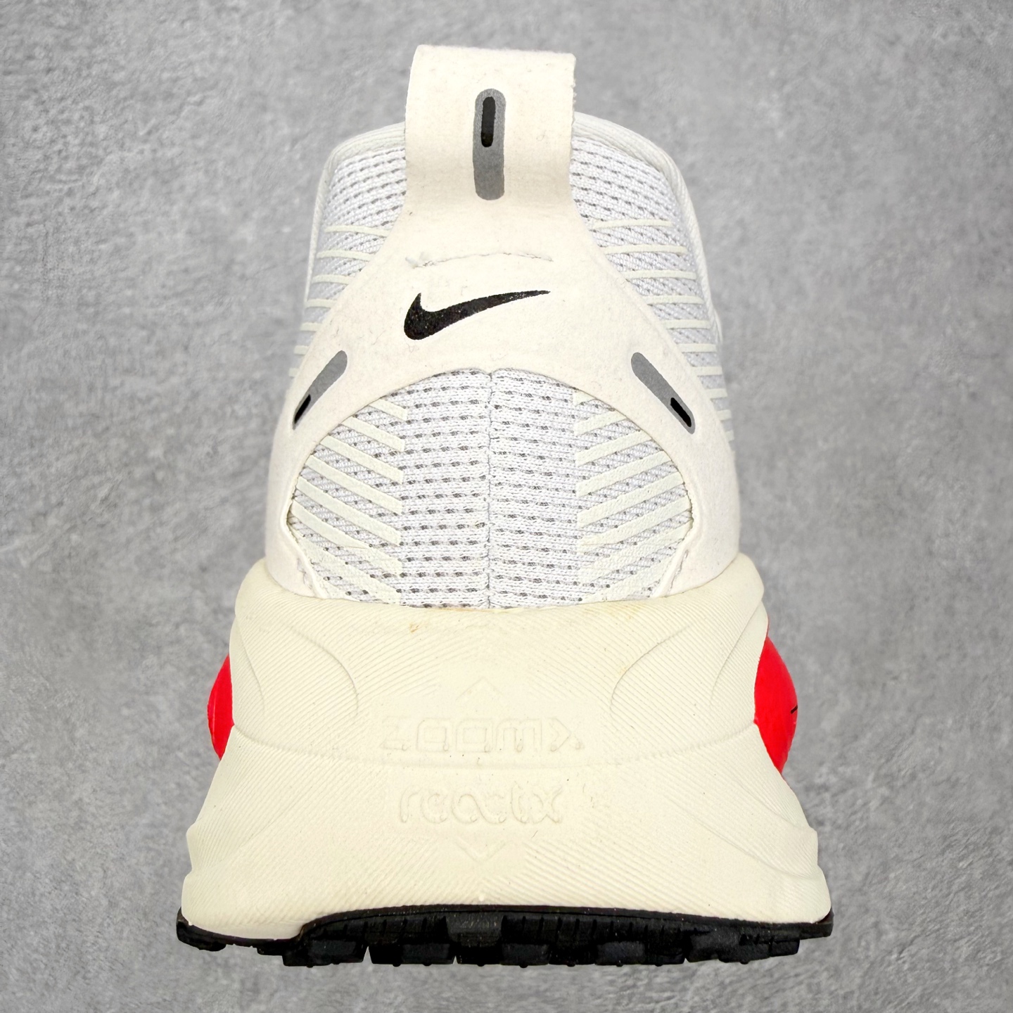 ＃QD纯原 Nike Air Zoom Vomero 18 Platinum Tint Siren Re