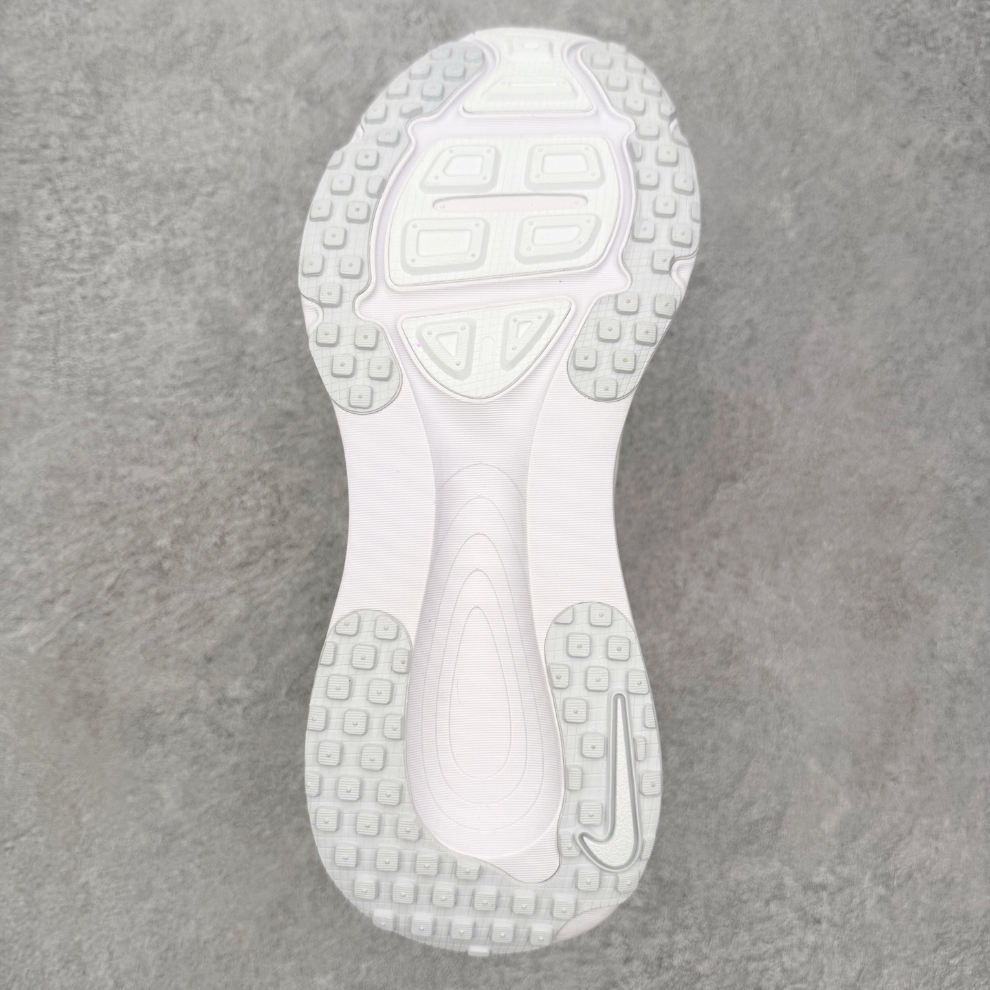 ＃QD纯原 Nike Air Zoom Vomero 18 White Photon Dust Summ