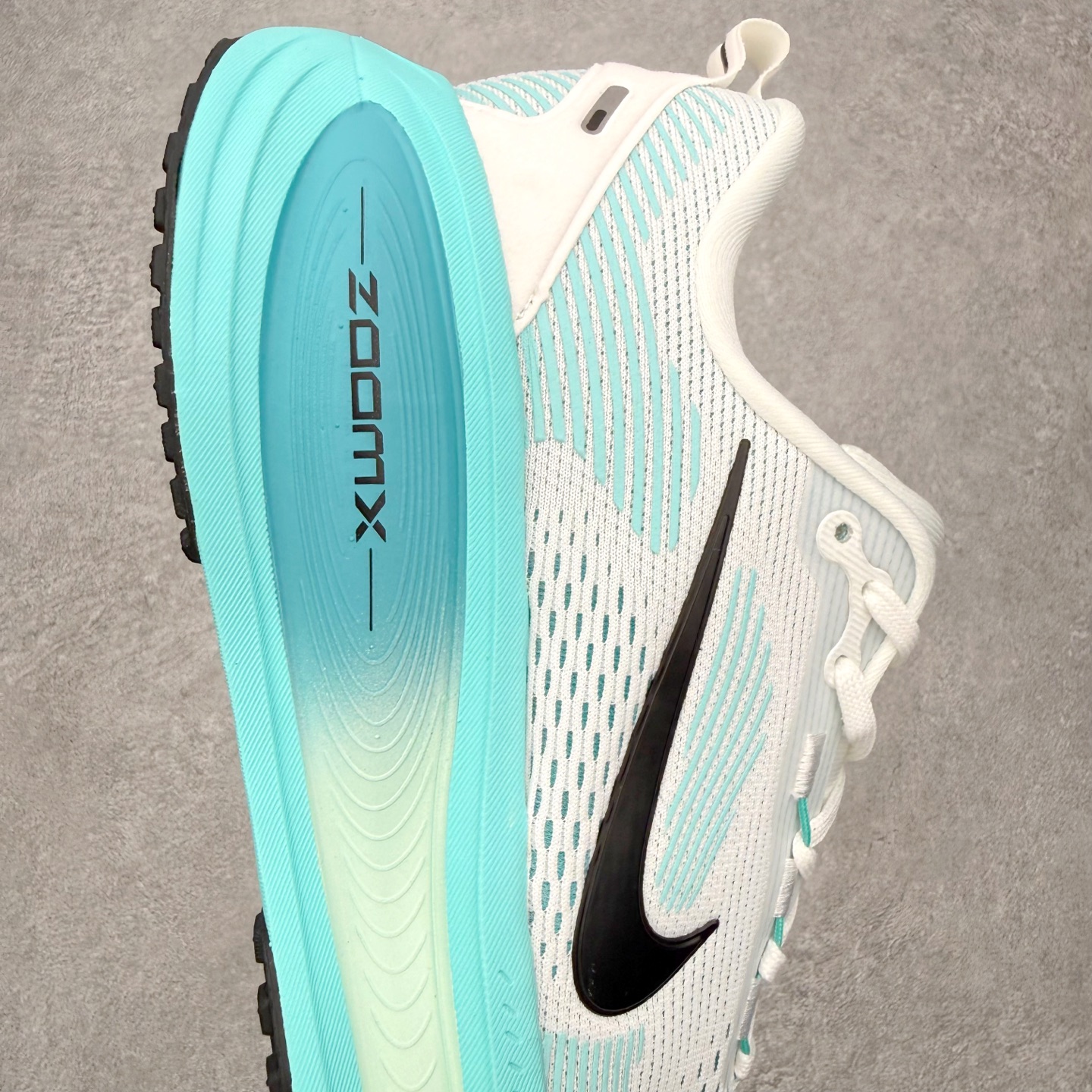 ＃QD纯原 Nike Air Zoom Vomero 18 Summit White Geode Tea