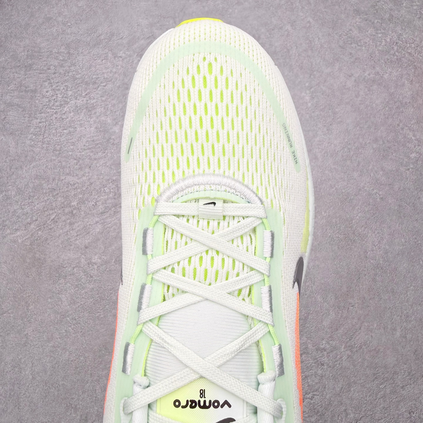 ＃QD纯原 Nike Air Zoom Vomero 18 Barely Green Hyper Cri