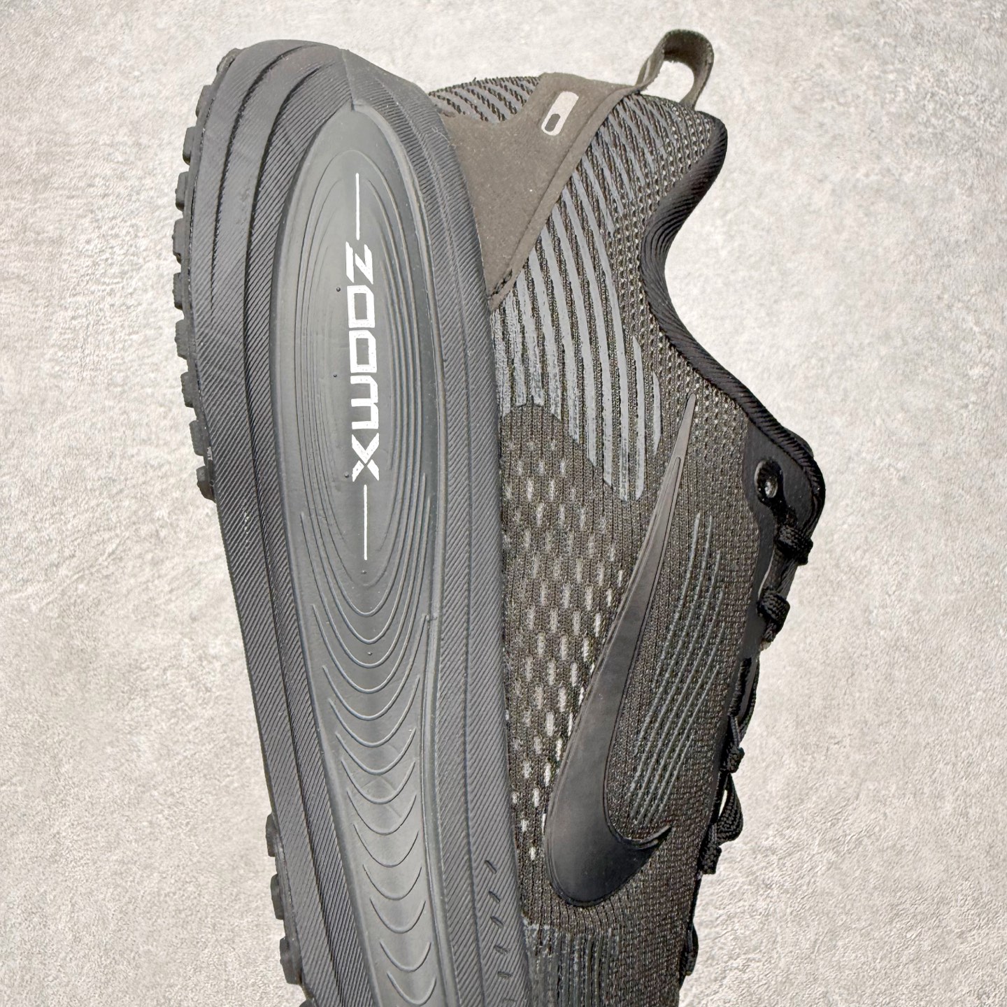 ＃QD纯原 Nike Air Zoom Vomero 18 Black Dark Smoke Grey 