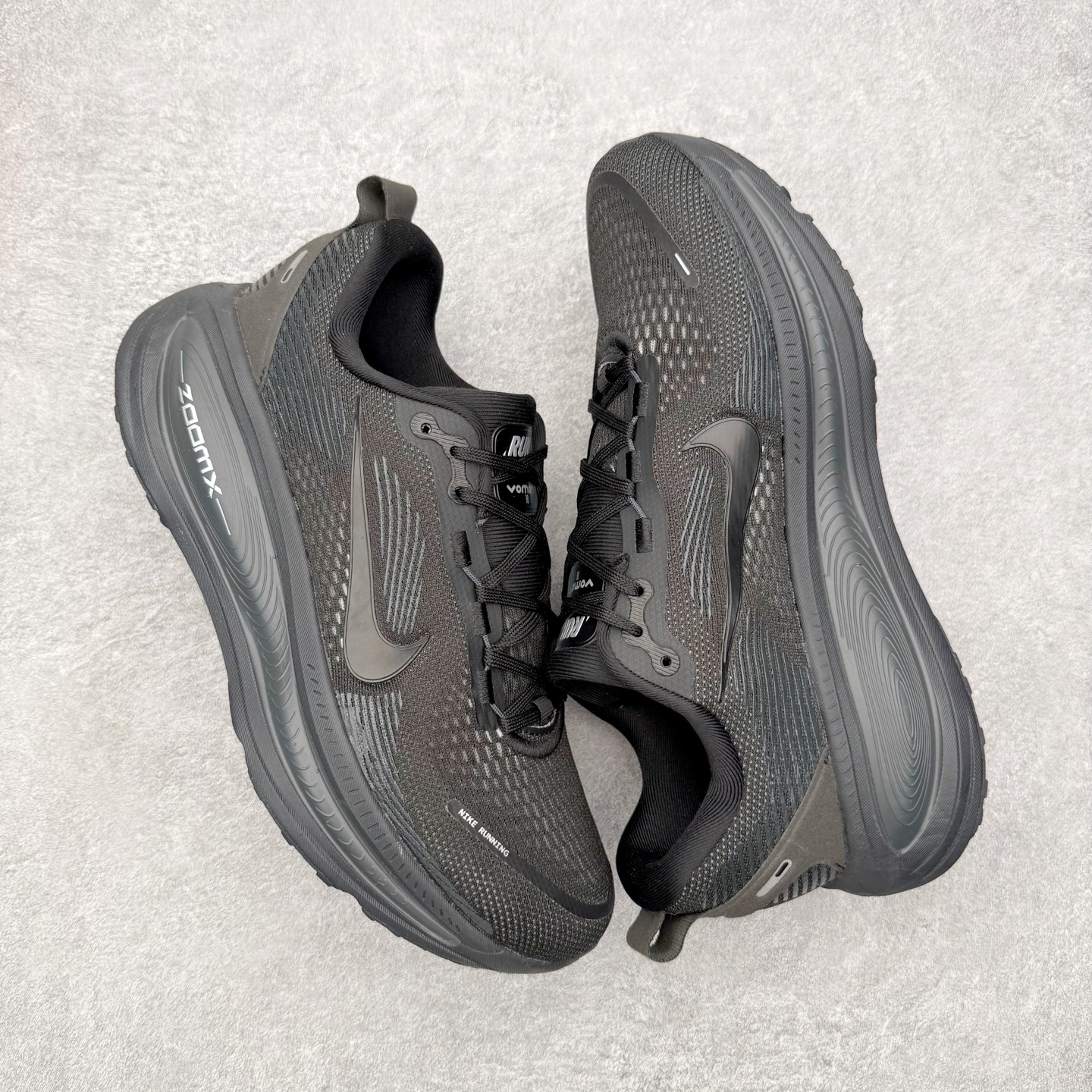 ＃QD纯原 Nike Air Zoom Vomero 18 Black Dark Smoke Grey 
