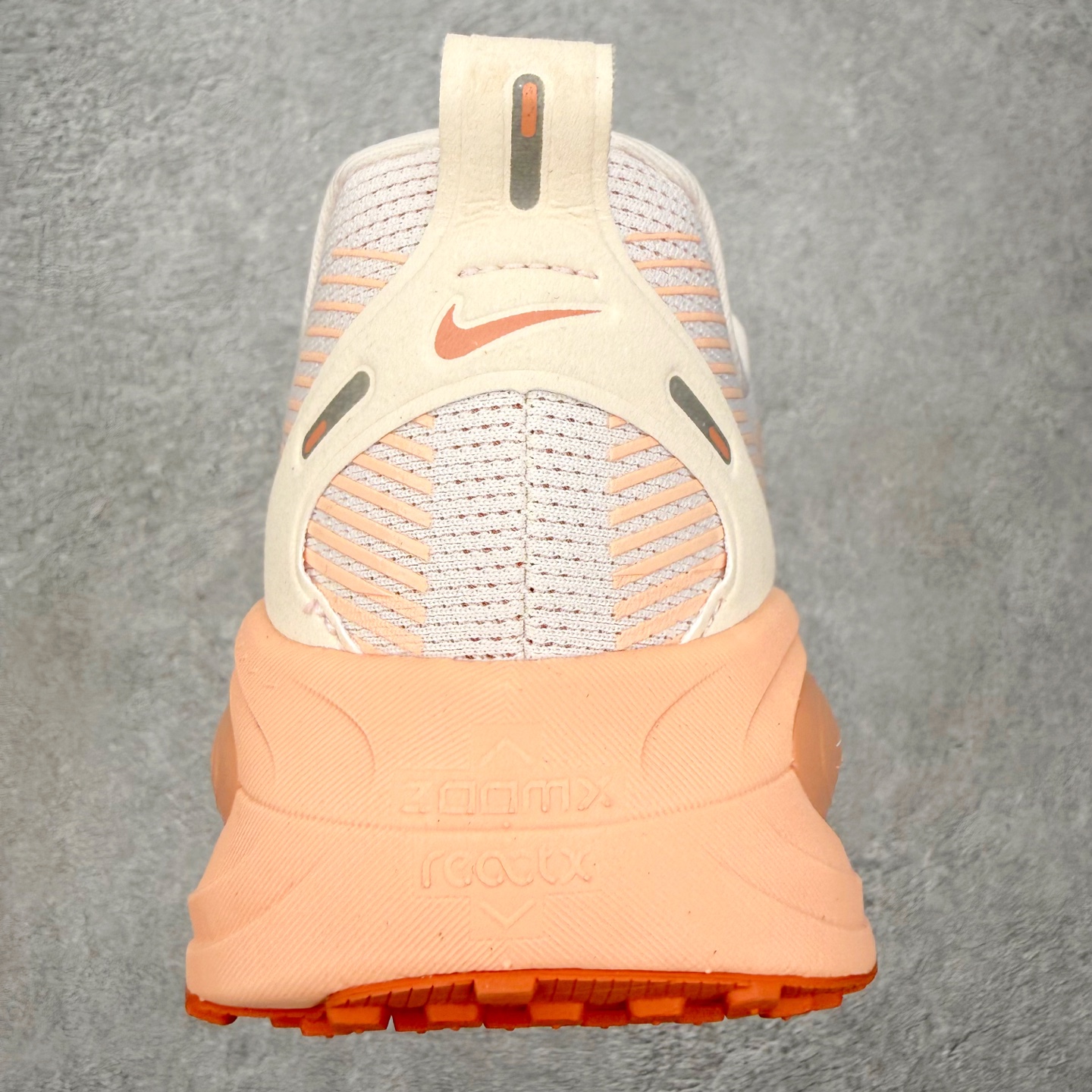 ＃QD纯原 Nike Air Zoom Vomero 18 Light Soft Pink Madder