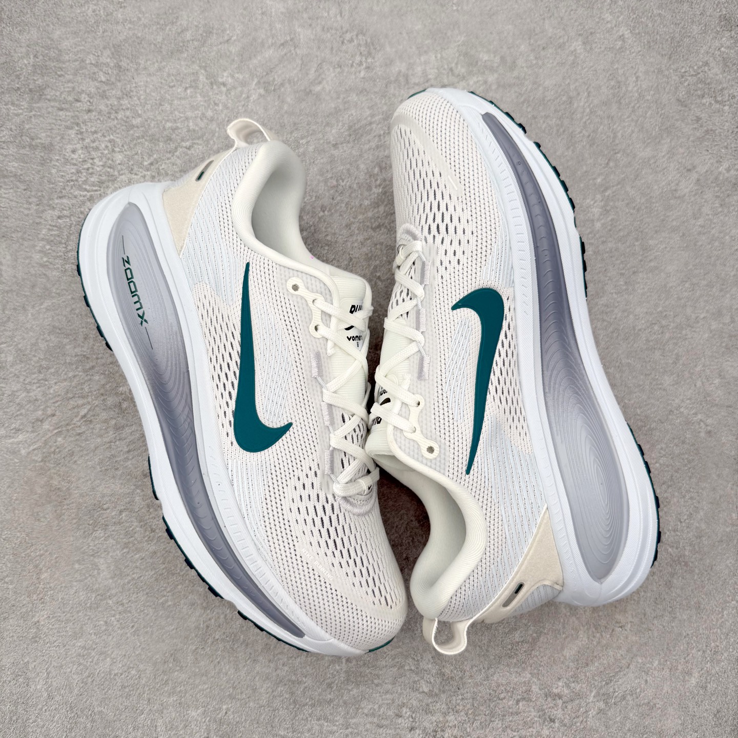 ＃QD纯原 Nike Air Zoom Vomero 18 Summit White Geode Tea