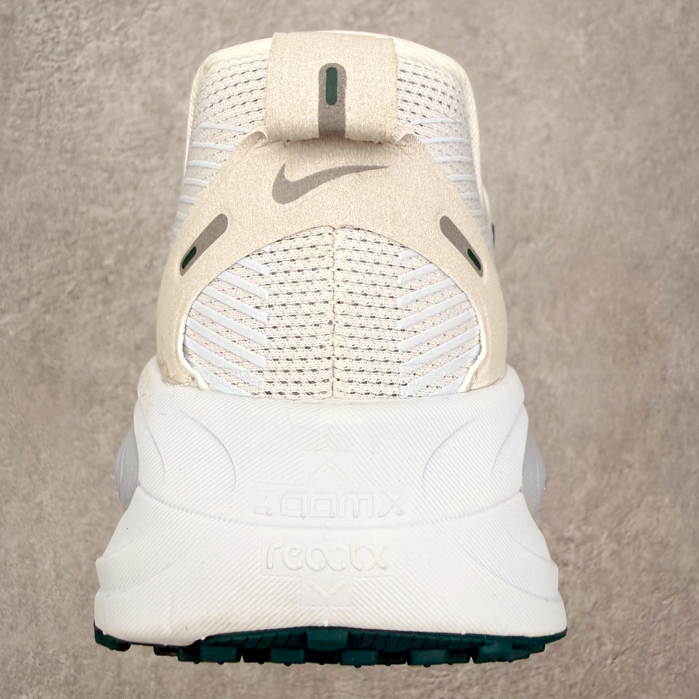 ＃QD纯原 Nike Air Zoom Vomero 18 Summit White Geode Tea