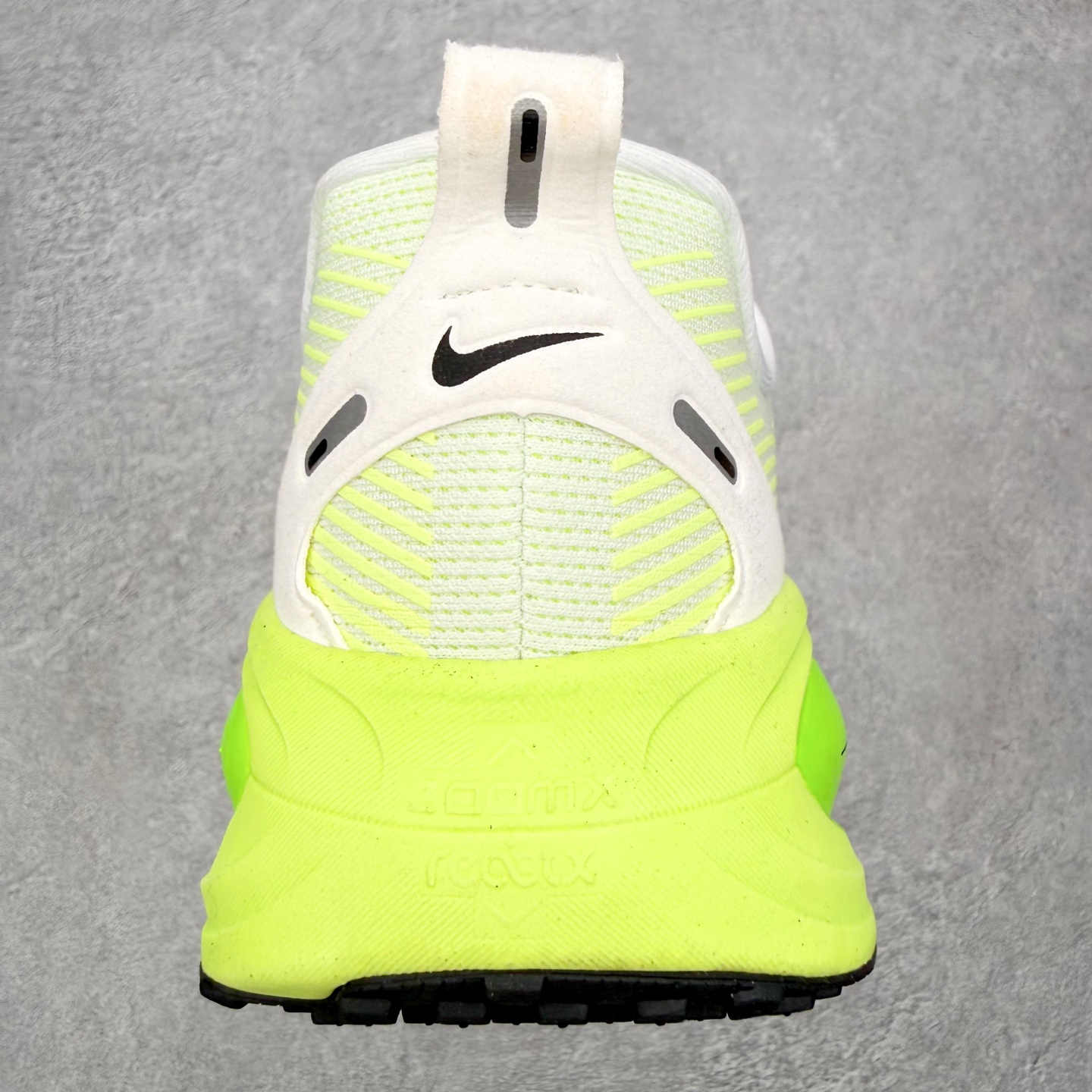 ＃QD纯原 Nike Air Zoom Vomero 18 White Electric Green V